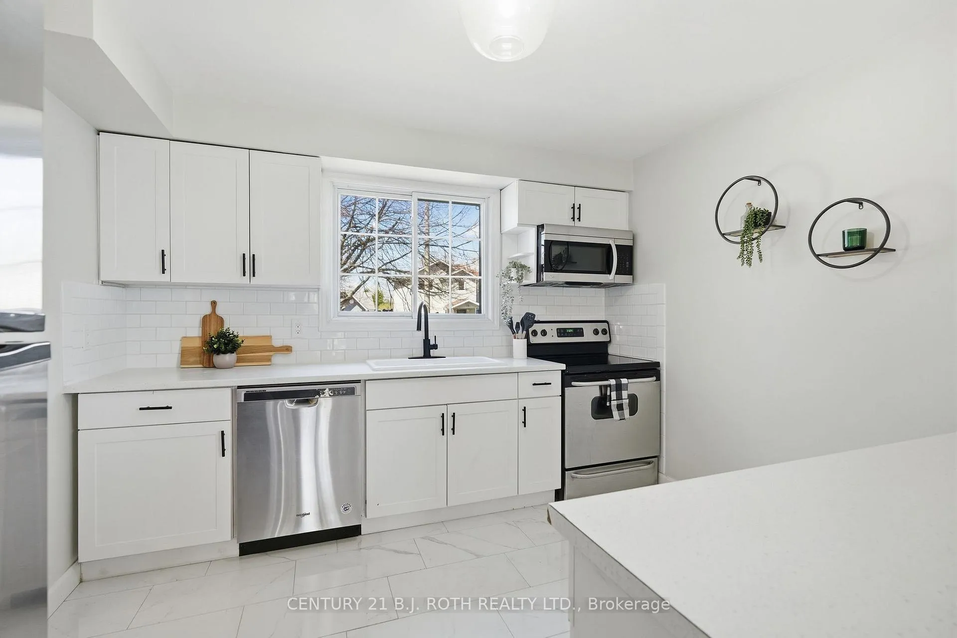 Photo 8 of 109 Elizabeth Street, Barrie, Ardagh — HOMEH