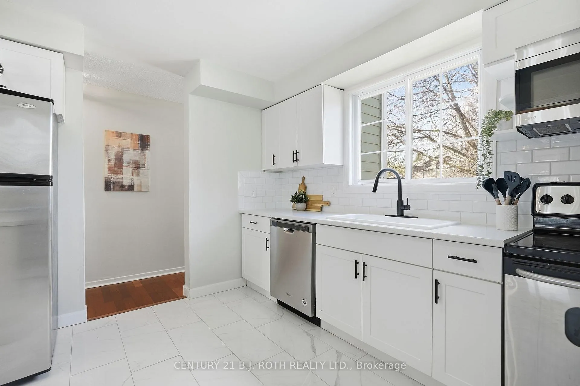 Photo 10 of 109 Elizabeth Street, Barrie, Ardagh — HOMEH