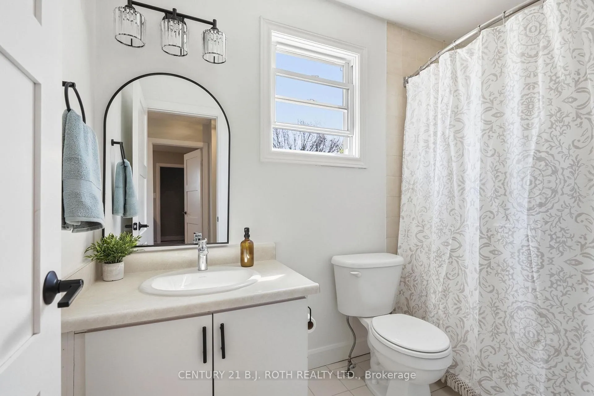 Photo 24 of 109 Elizabeth Street, Barrie, Ardagh — HOMEH