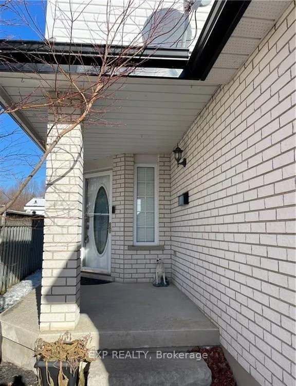 Photo 4 of Unit Upper, 28 Gregg Court, Kitchener — HOMEH