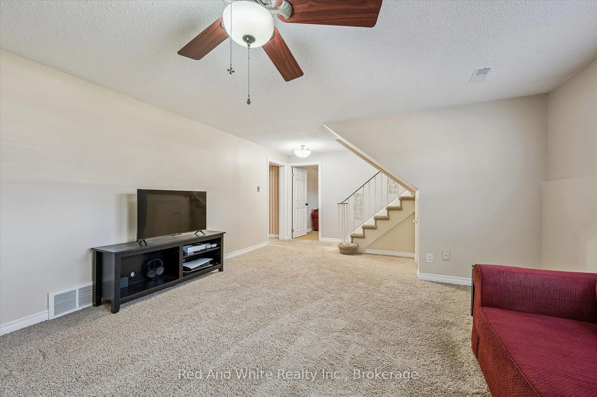 Photo 27 of 47 Oakhurst Crescent, Kitchener — HOMEH