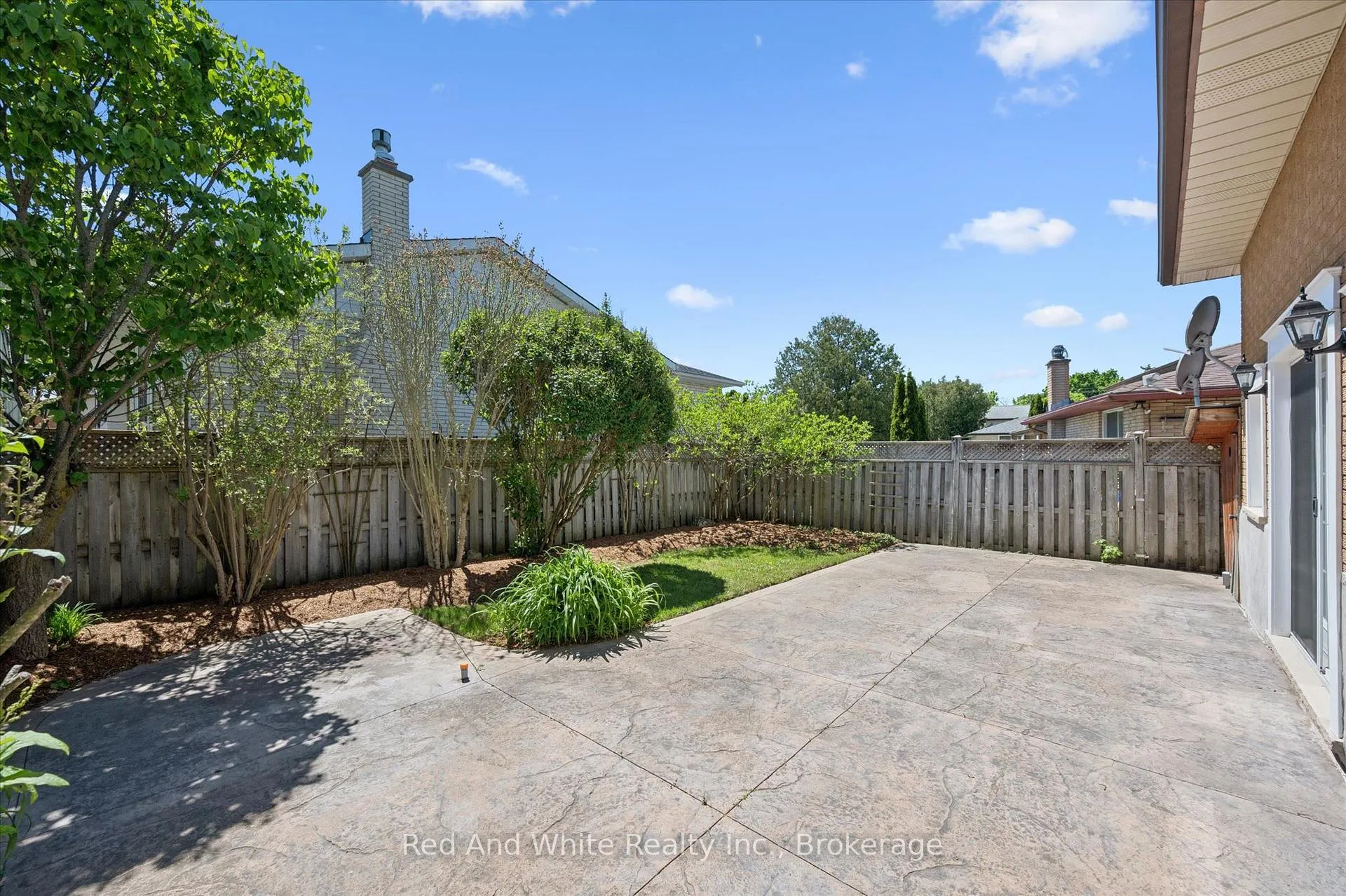 Photo 37 of 47 Oakhurst Crescent, Kitchener — HOMEH