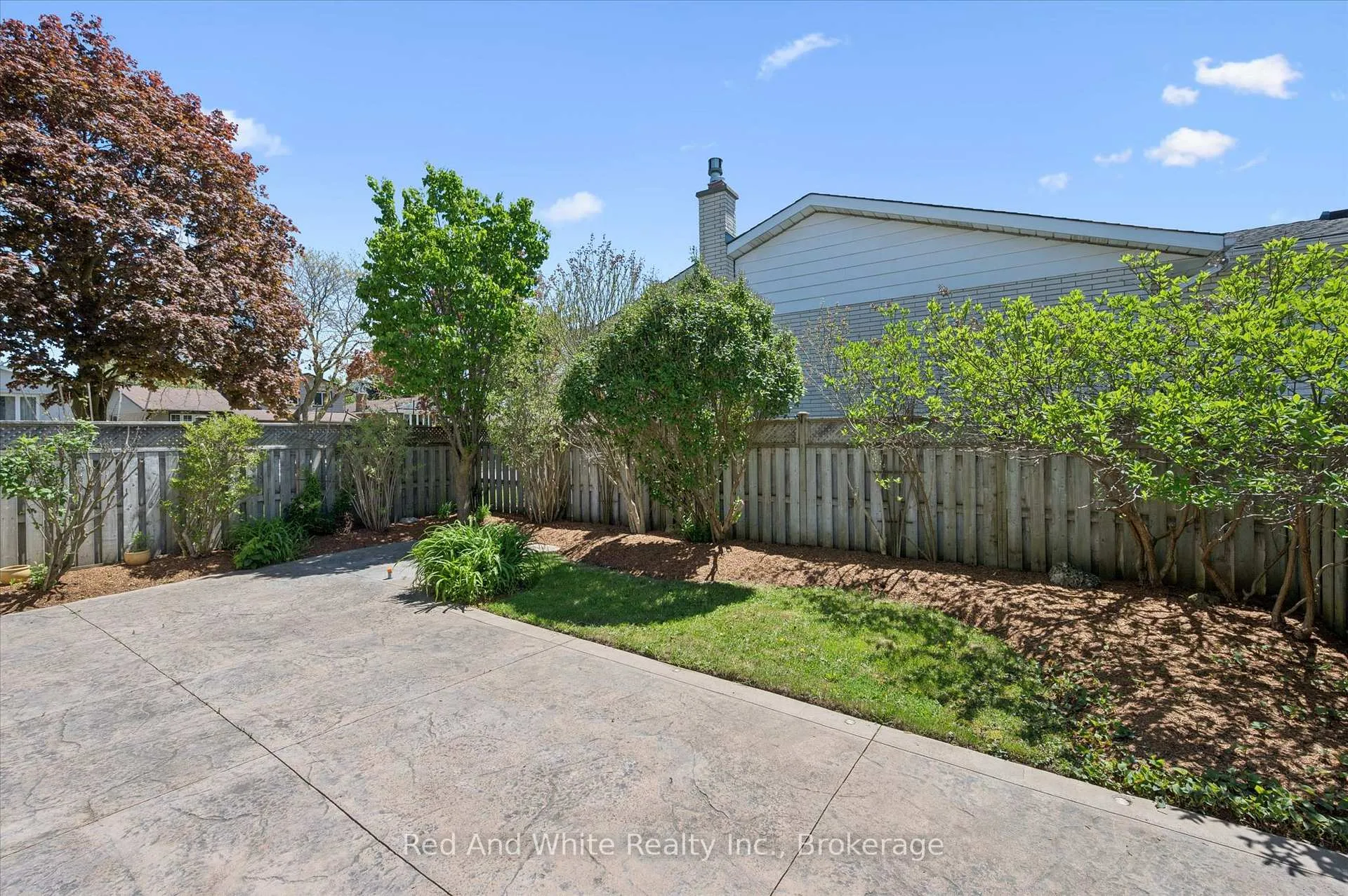 Photo 38 of 47 Oakhurst Crescent, Kitchener — HOMEH