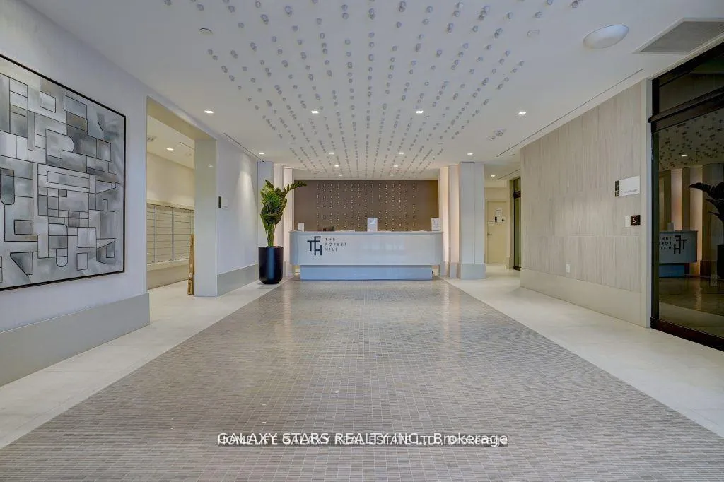 Photo 3 of Unit 307, 2020 Bathurst Street, Toronto, Humewood-Cedarvale — HOMEH