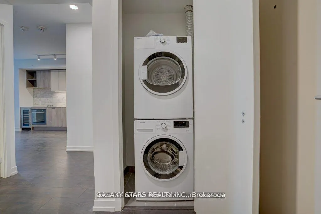 Photo 5 of Unit 307, 2020 Bathurst Street, Toronto, Humewood-Cedarvale — HOMEH