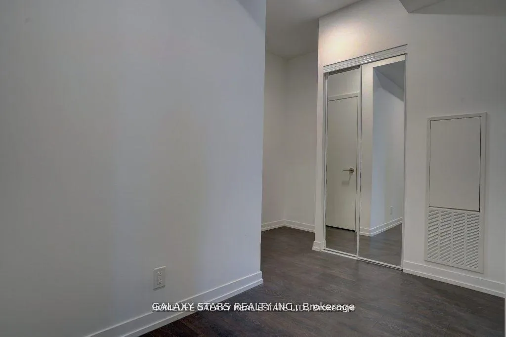 Photo 6 of Unit 307, 2020 Bathurst Street, Toronto, Humewood-Cedarvale — HOMEH