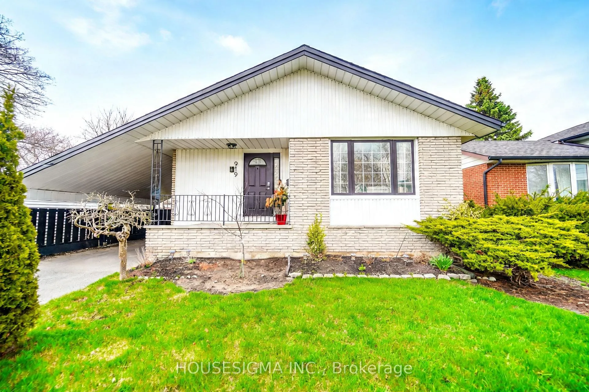 Photo 4 of 919 Central Park Boulevard N, Oshawa, Centennial — HOMEH