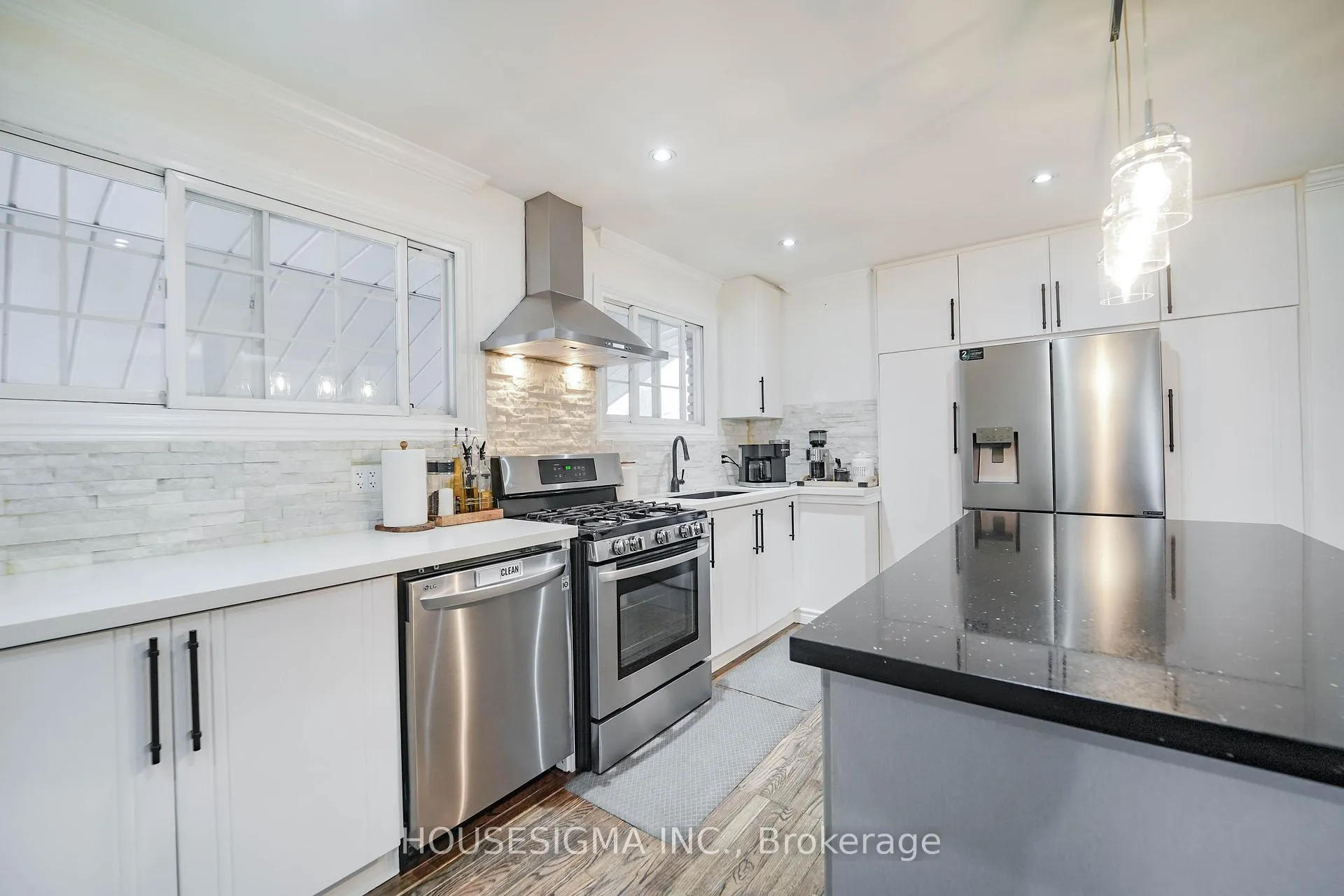 Photo 11 of 919 Central Park Boulevard N, Oshawa, Centennial — HOMEH