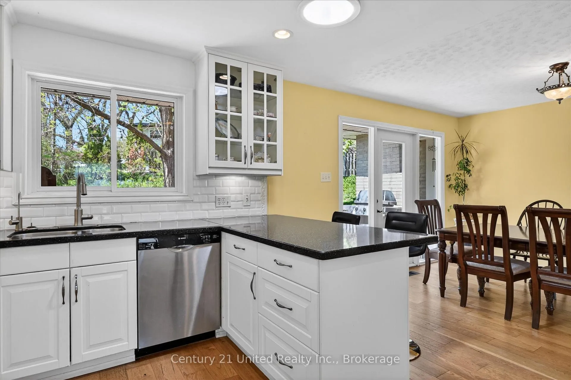 Photo 10 of 11 Crestwood Avenue, Peterborough, Monaghan Ward 2 — HOMEH