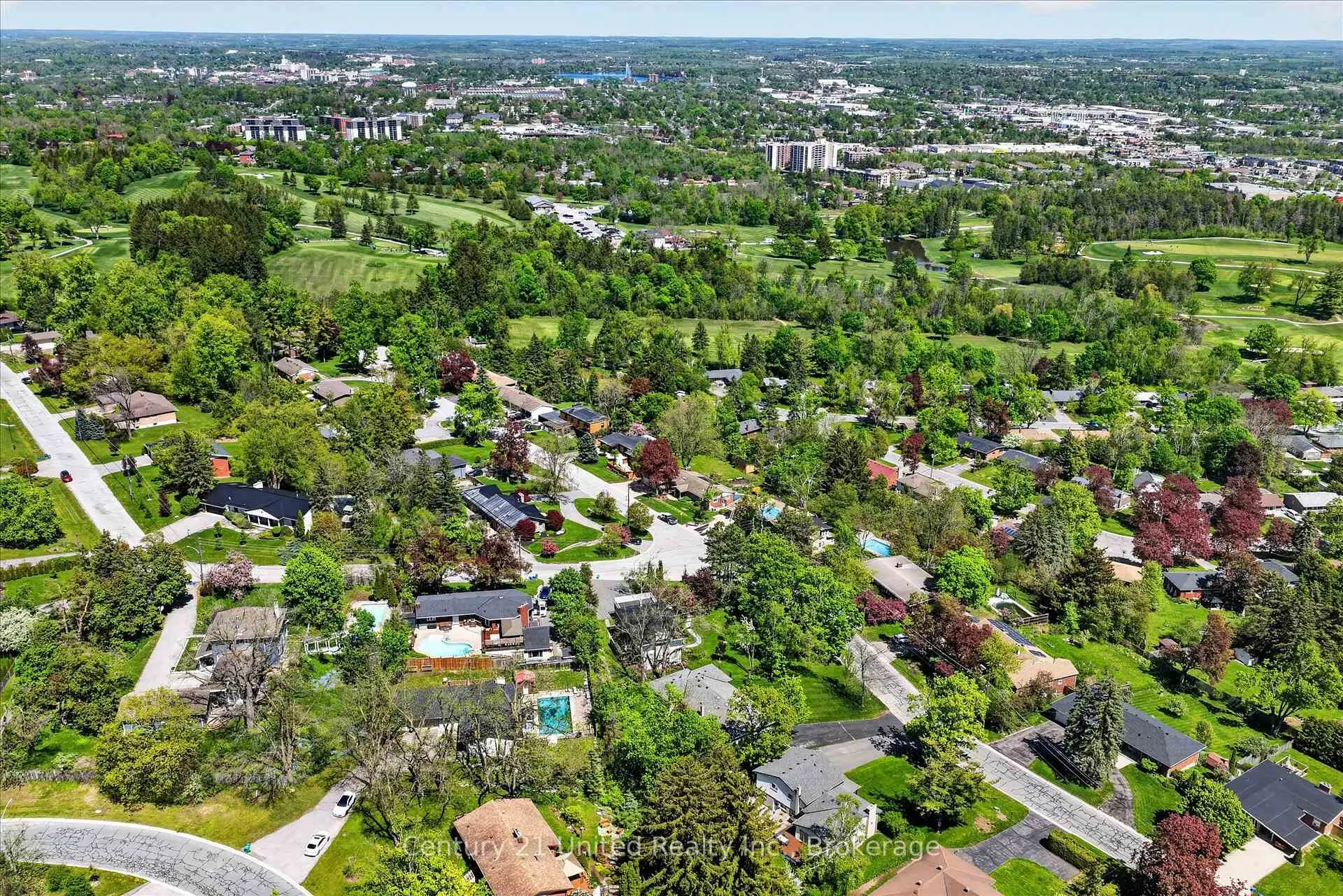 Photo 45 of 11 Crestwood Avenue, Peterborough, Monaghan Ward 2 — HOMEH