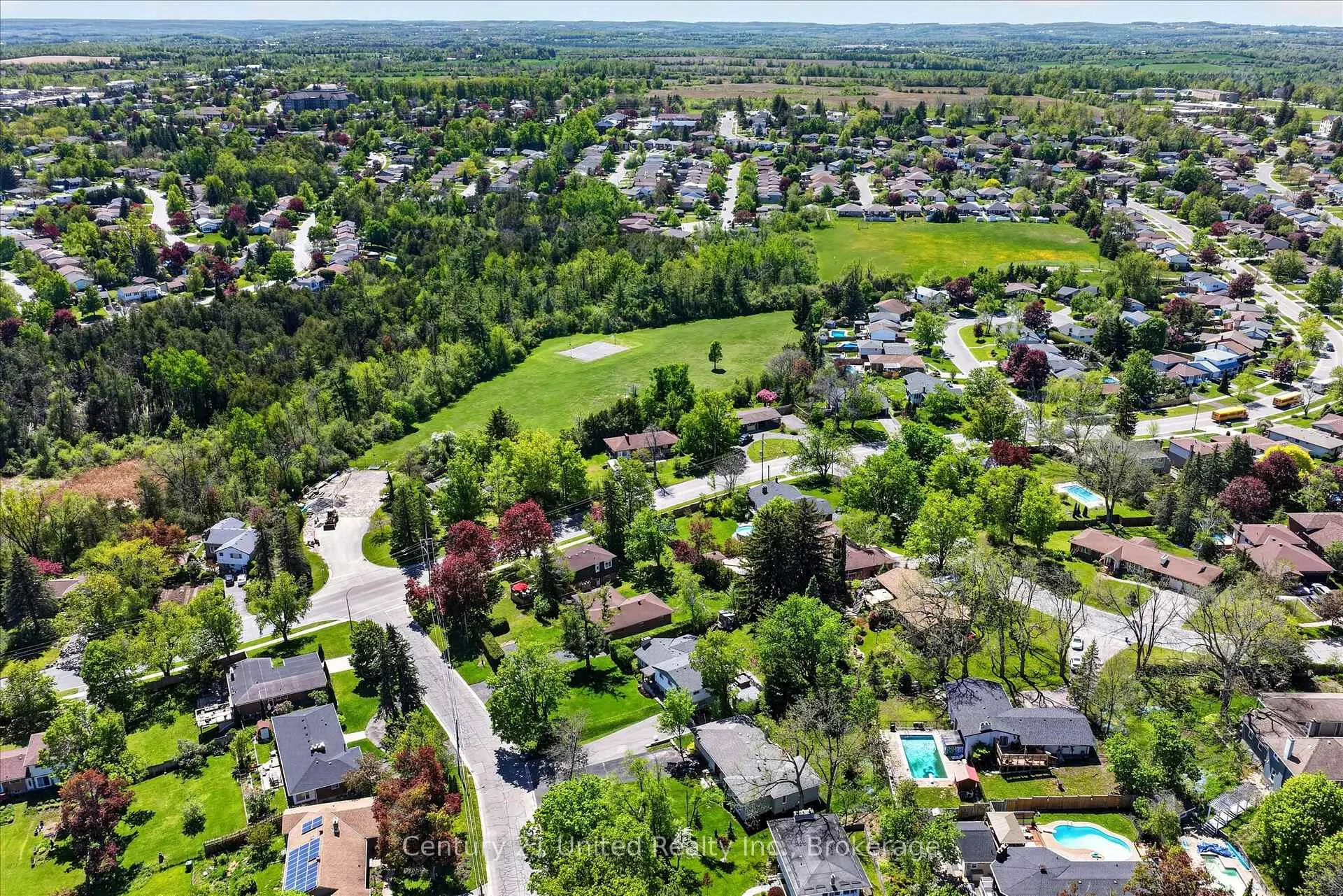 Photo 46 of 11 Crestwood Avenue, Peterborough, Monaghan Ward 2 — HOMEH