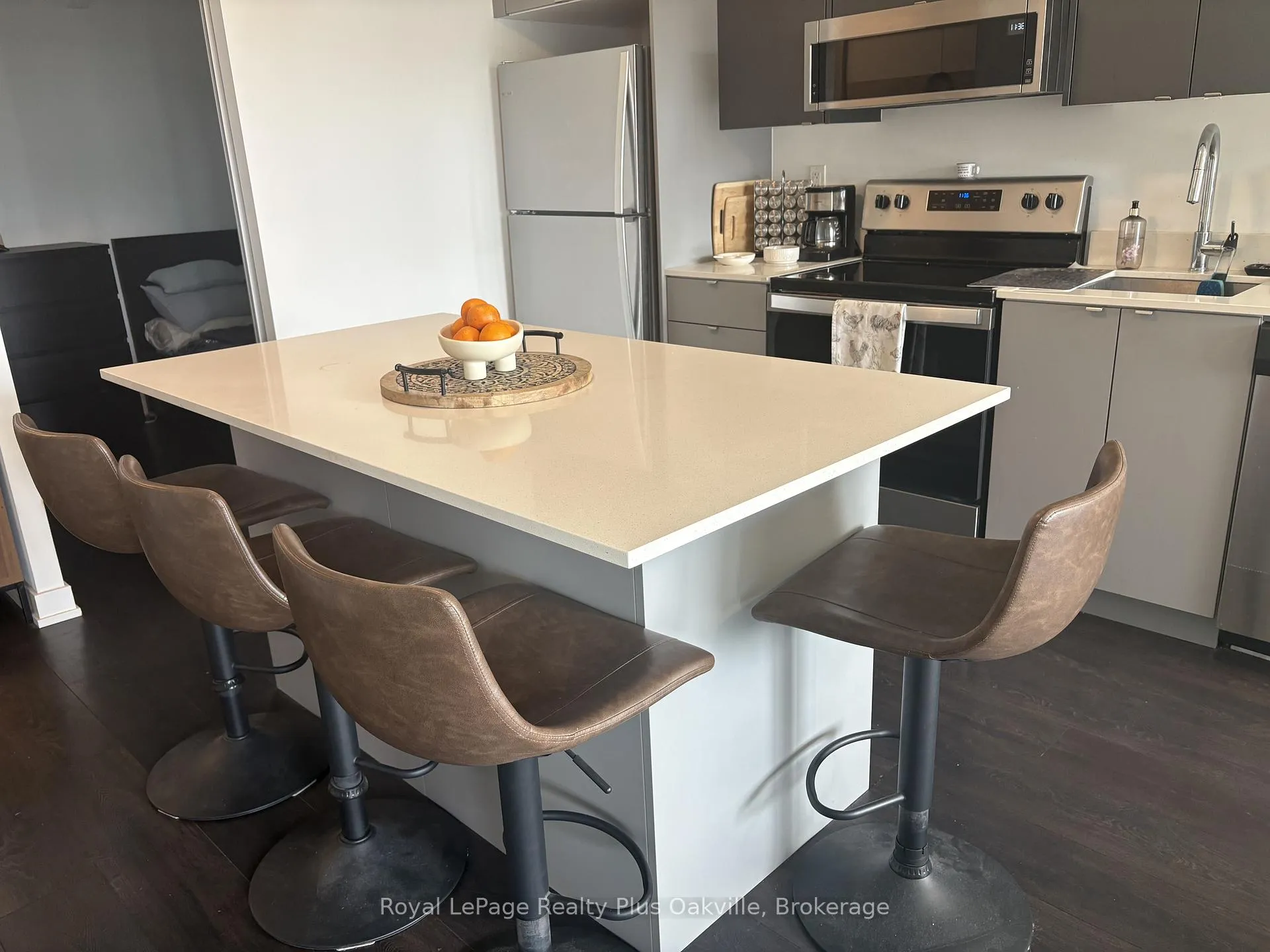Photo 10 of Unit A202, 3210 Dakota Common, Burlington, Alton — HOMEH