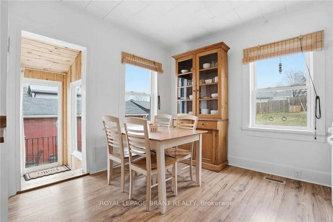 Photo 12 of 26 Franklin Street, Brant, Paris — HOMEH