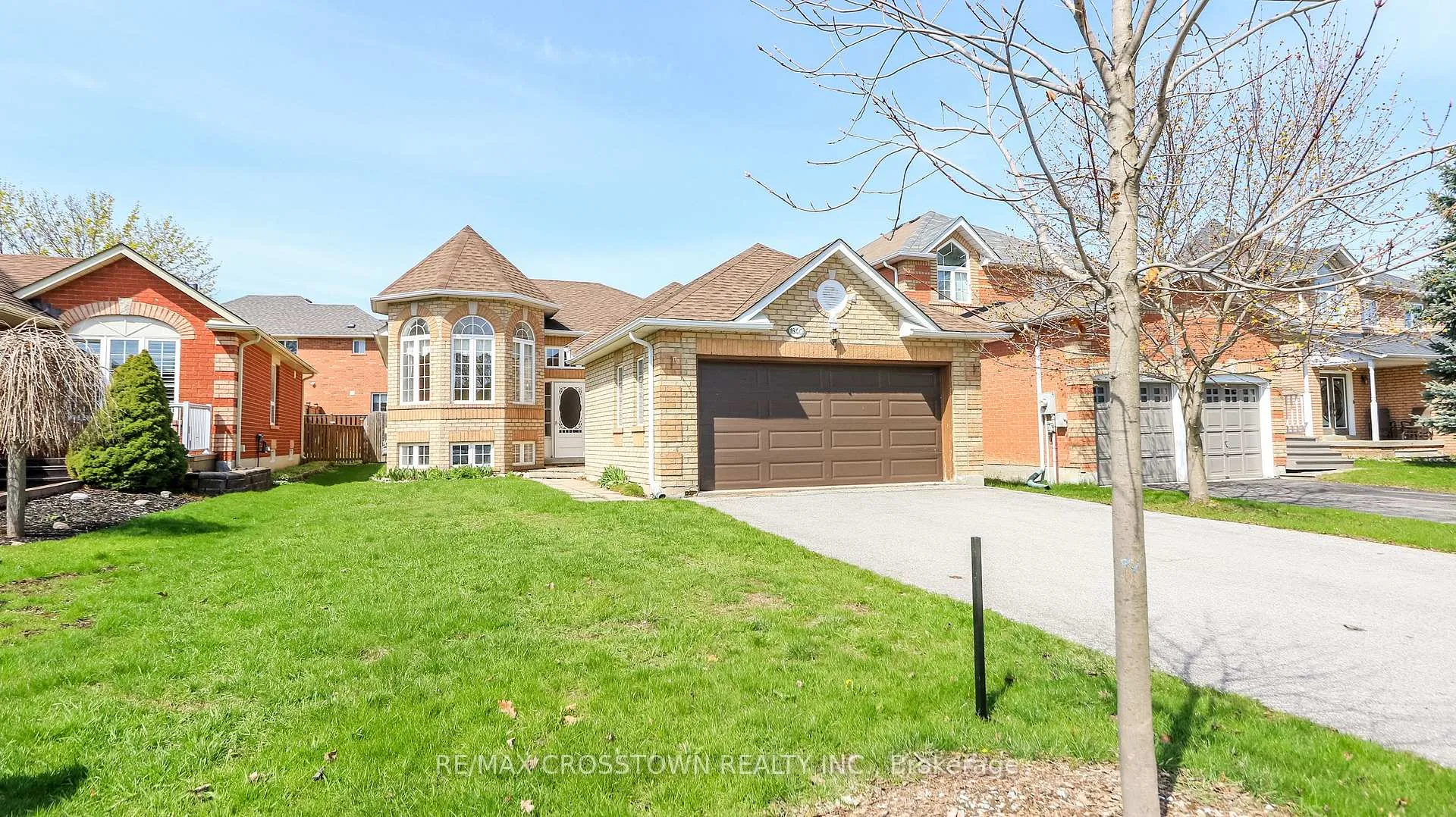 Photo 1 of 1840 Mill Street, Innisfil, Alcona — HOMEH