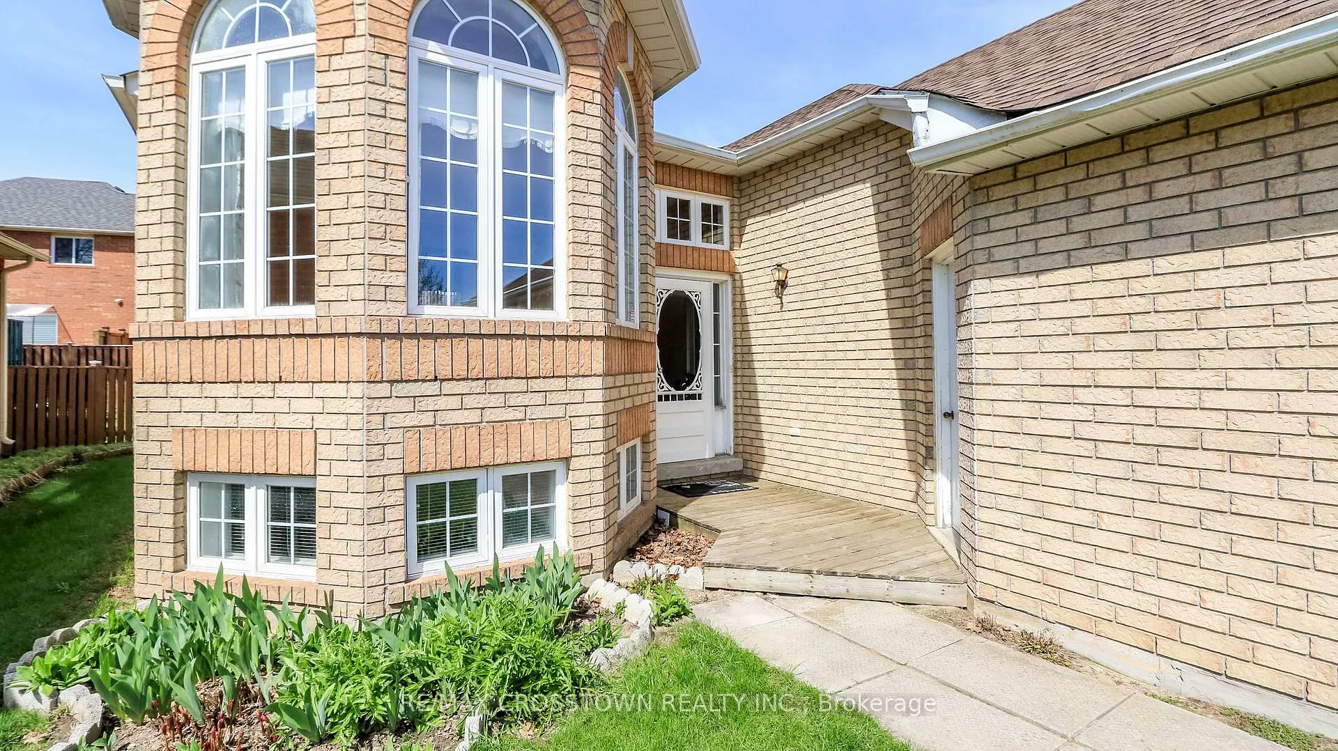 Photo 4 of 1840 Mill Street, Innisfil, Alcona — HOMEH