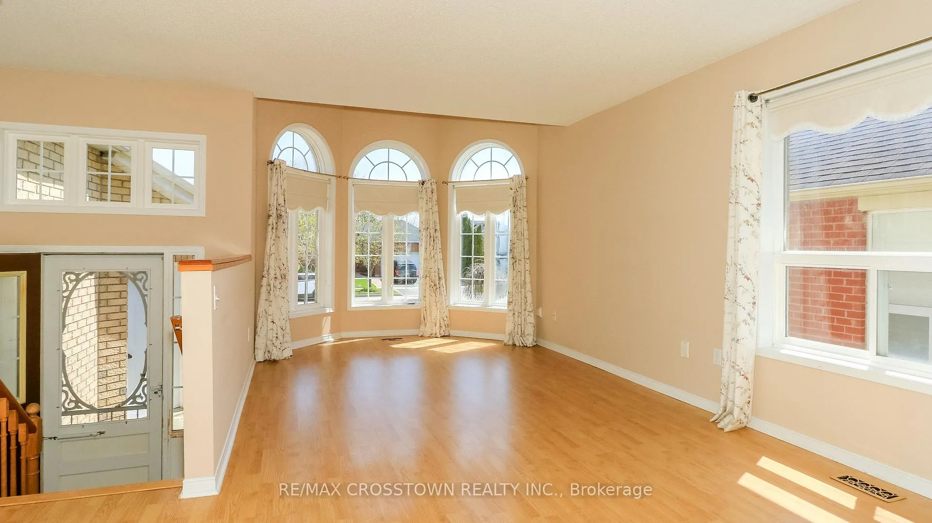 Photo 8 of 1840 Mill Street, Innisfil, Alcona — HOMEH