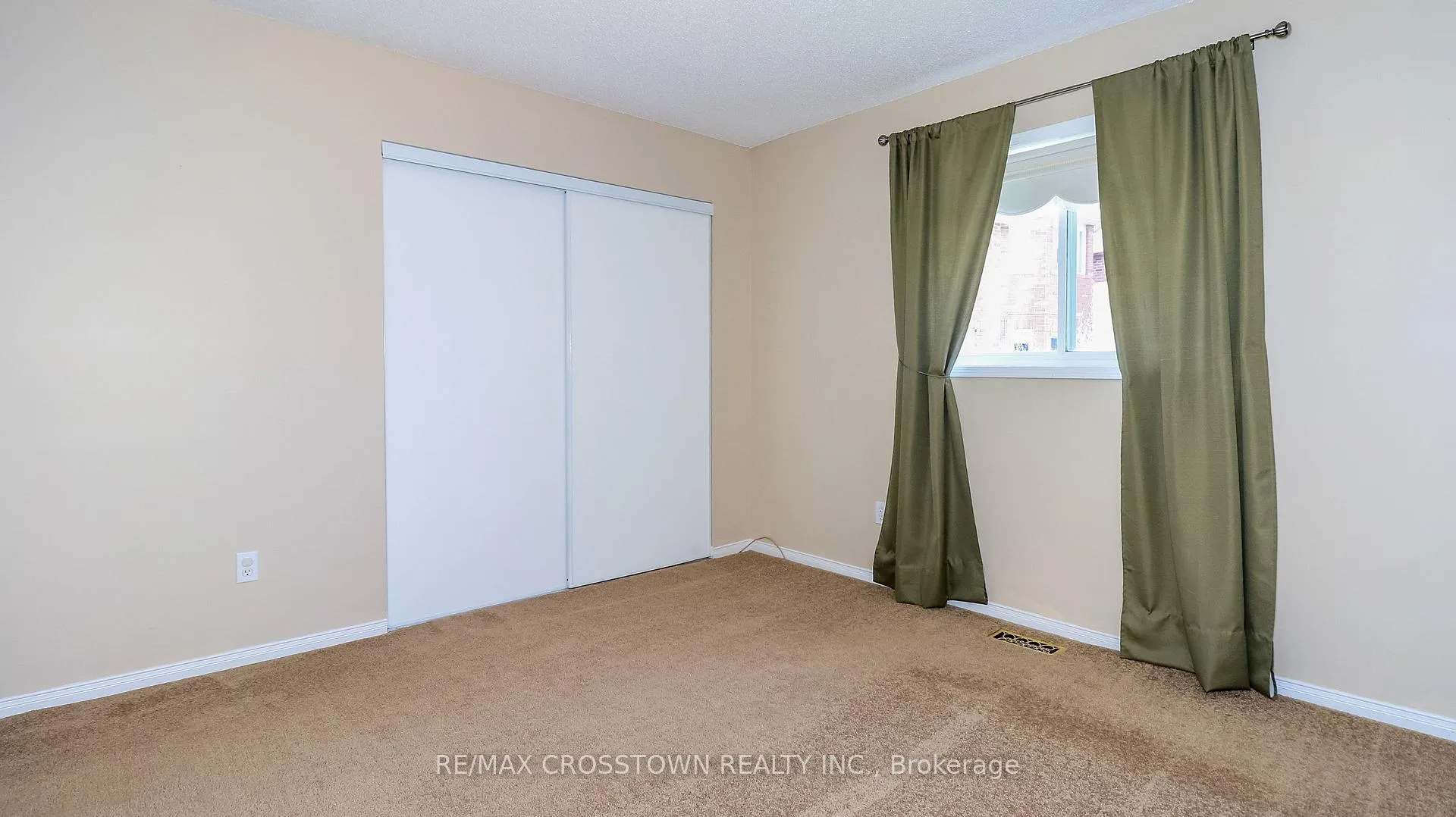 Photo 18 of 1840 Mill Street, Innisfil, Alcona — HOMEH