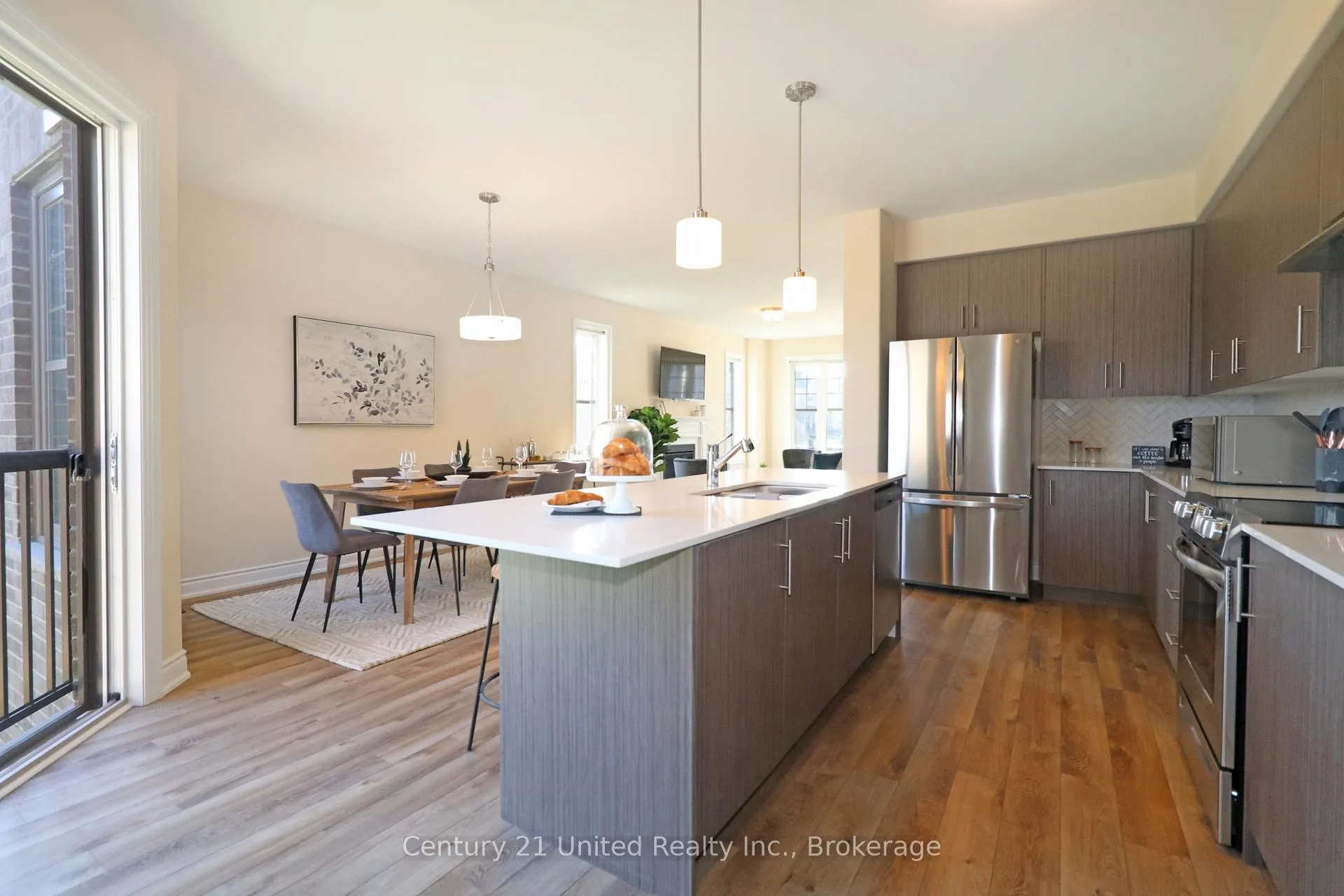 Photo 11 of 228 Rowberry Boulevard, Peterborough, Northcrest Ward 5 — HOMEH