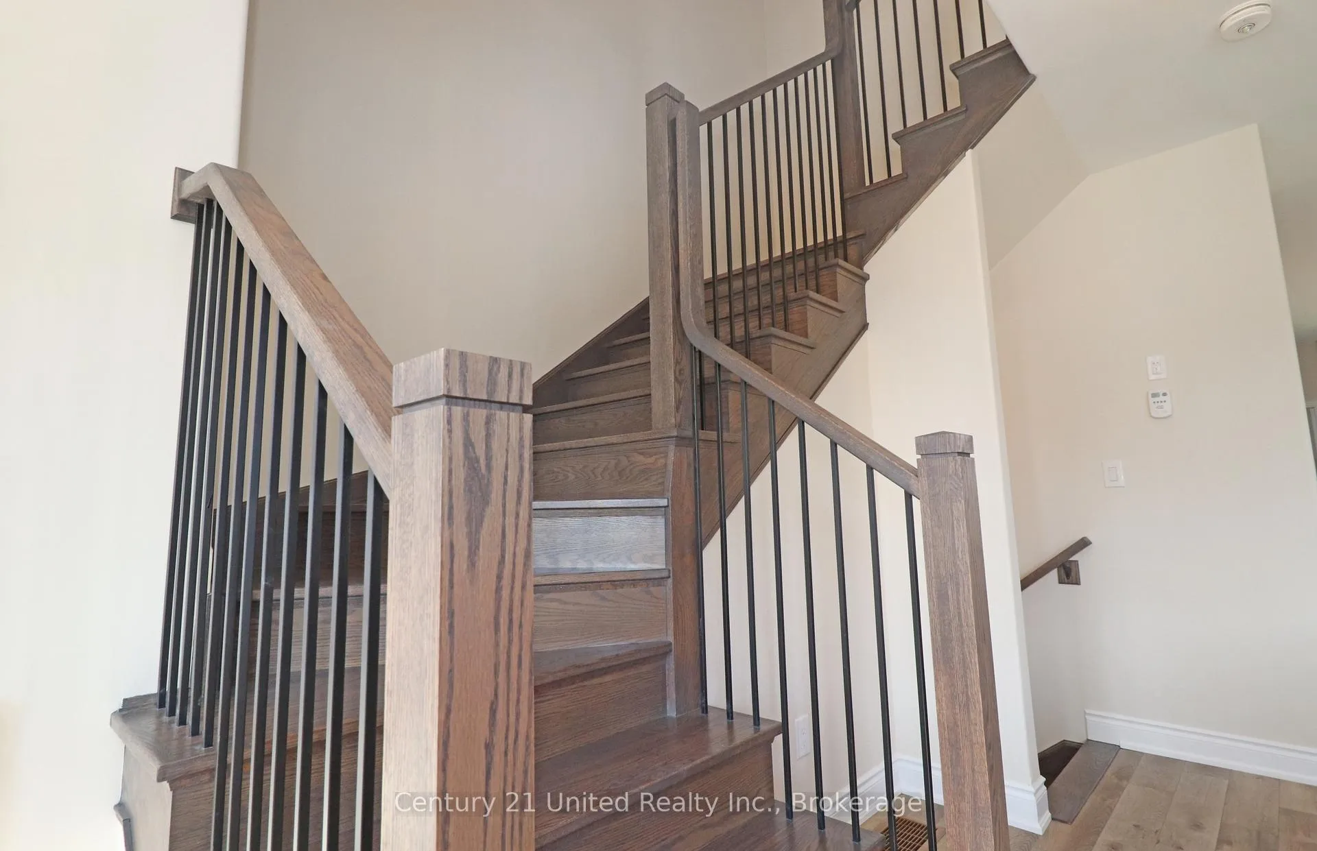 Photo 24 of 228 Rowberry Boulevard, Peterborough, Northcrest Ward 5 — HOMEH