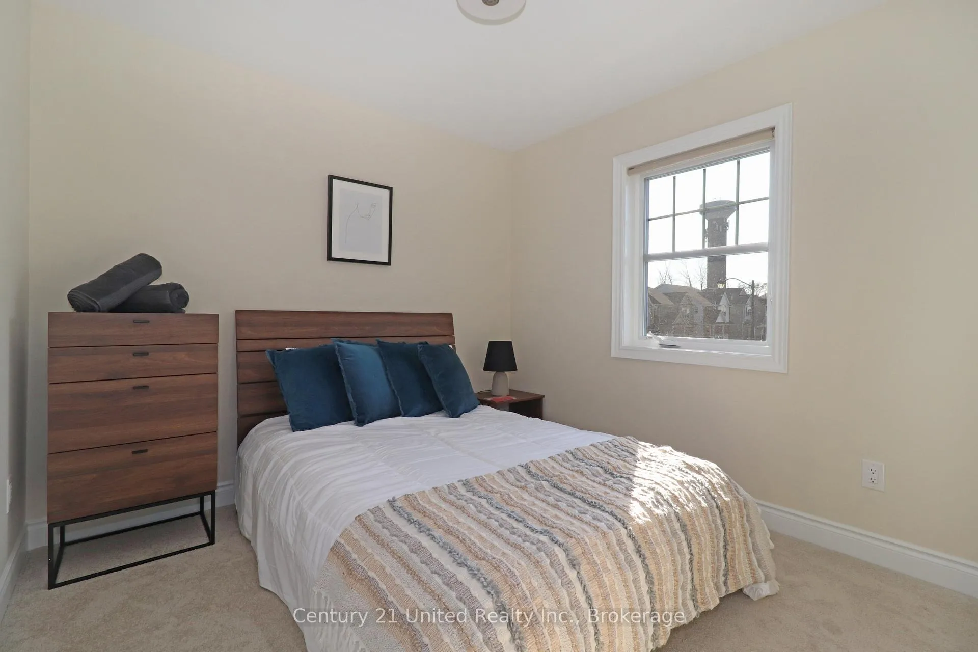 Photo 29 of 228 Rowberry Boulevard, Peterborough, Northcrest Ward 5 — HOMEH