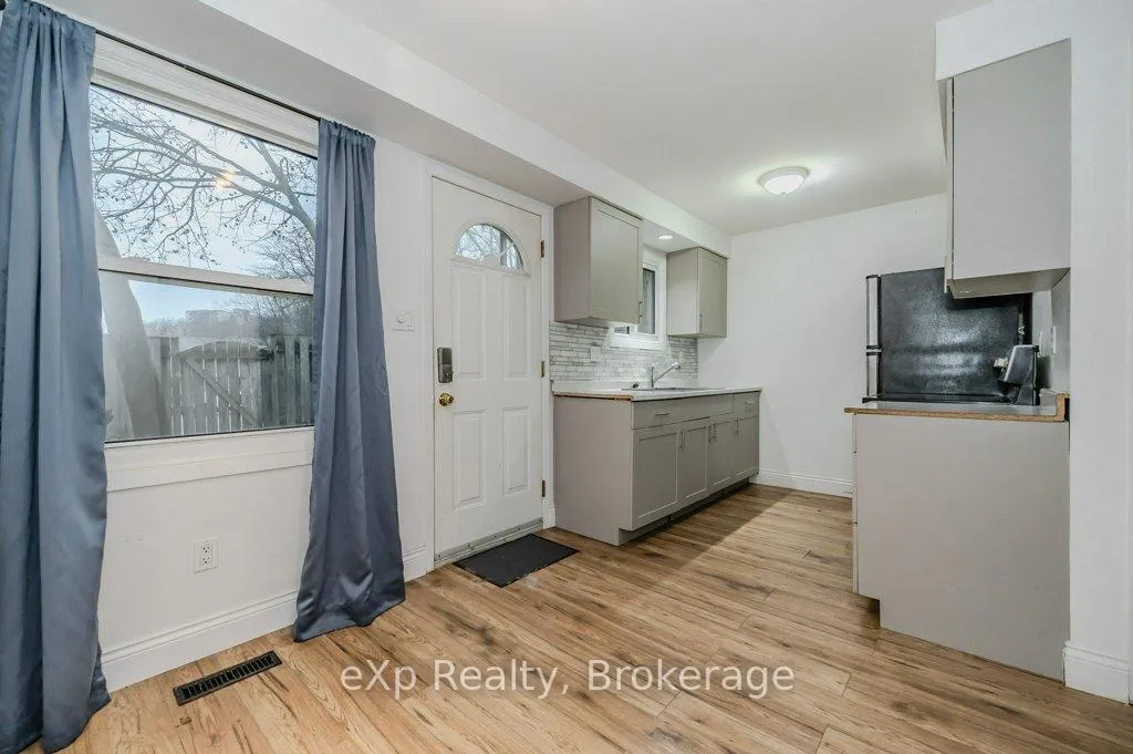Photo 16 of Unit 2, 165 Green Valley Drive, Kitchener, Pioneer Park — HOMEH