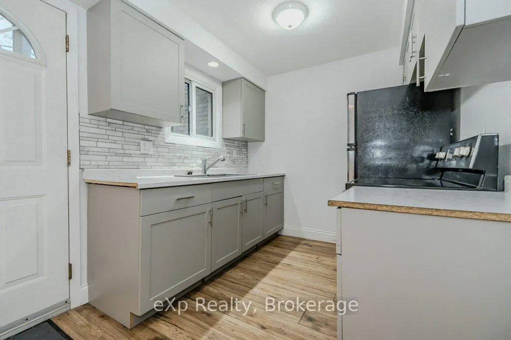 Photo 19 of Unit 2, 165 Green Valley Drive, Kitchener, Pioneer Park — HOMEH