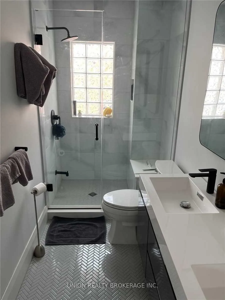 Photo 3 of Unit Upper, 1 Walter Street, Toronto, The Beaches — HOMEH