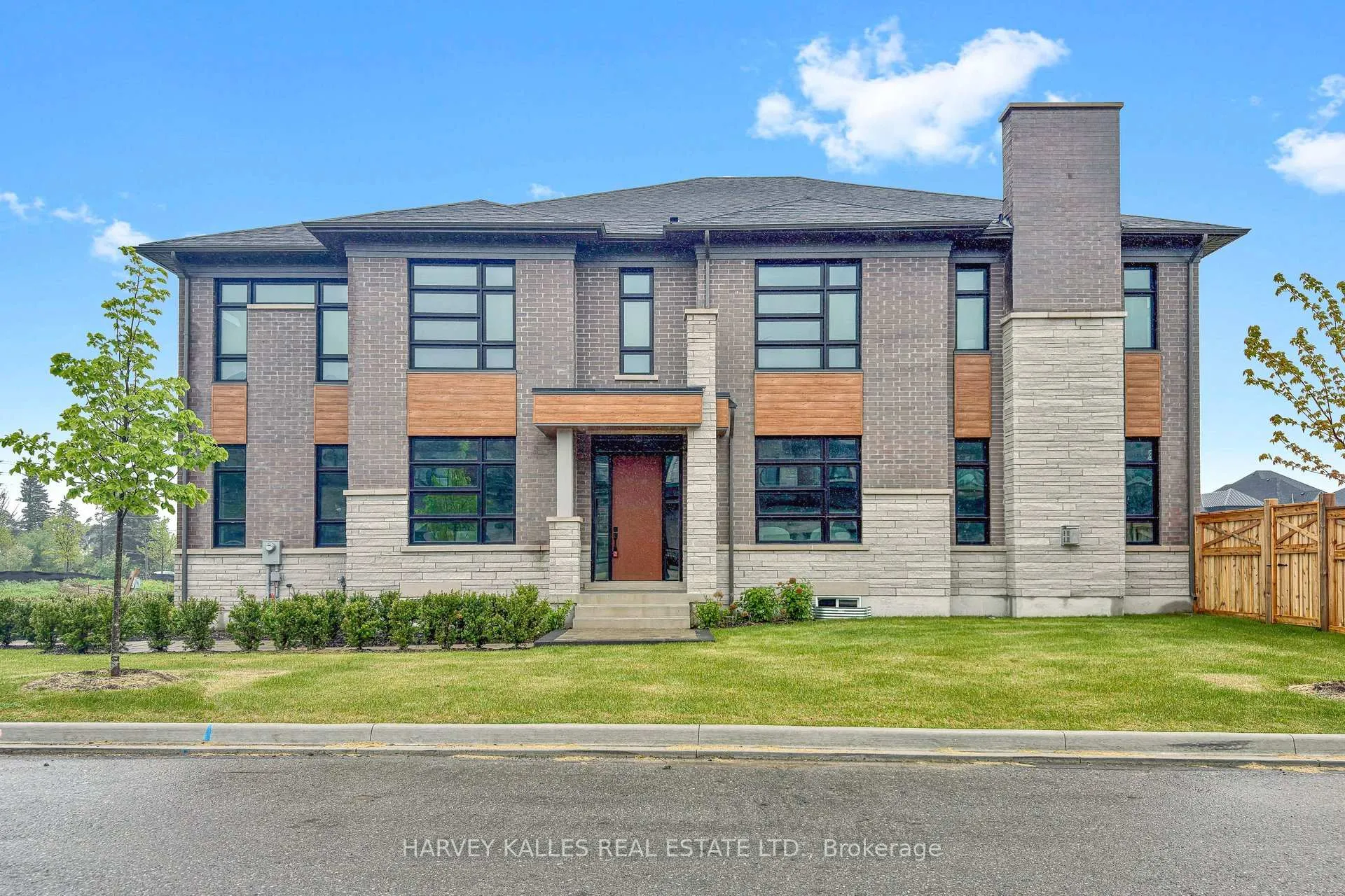 Photo 31 of 107 Winthrop Crescent, Vaughan, Vellore Village — HOMEH