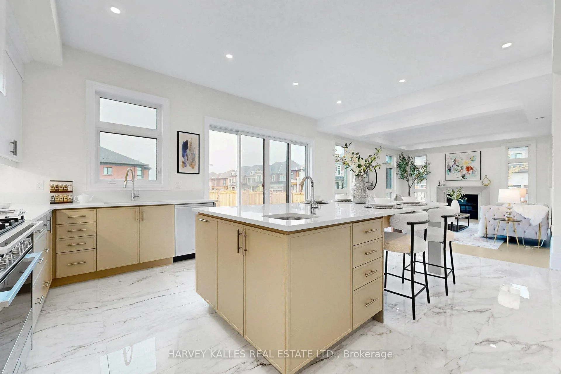 Photo 7 of 107 Winthrop Crescent, Vaughan, Vellore Village — HOMEH