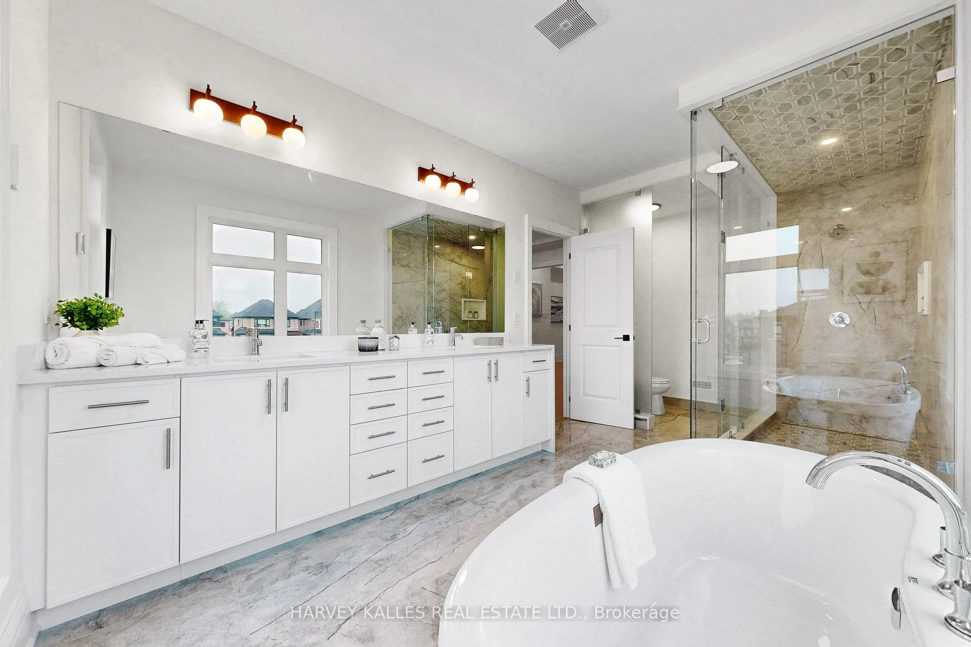 Photo 17 of 107 Winthrop Crescent, Vaughan, Vellore Village — HOMEH