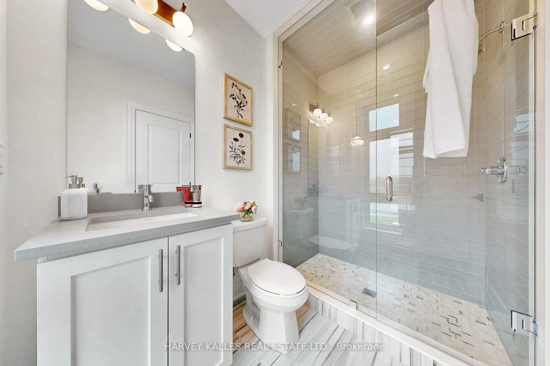 Photo 20 of 107 Winthrop Crescent, Vaughan, Vellore Village — HOMEH