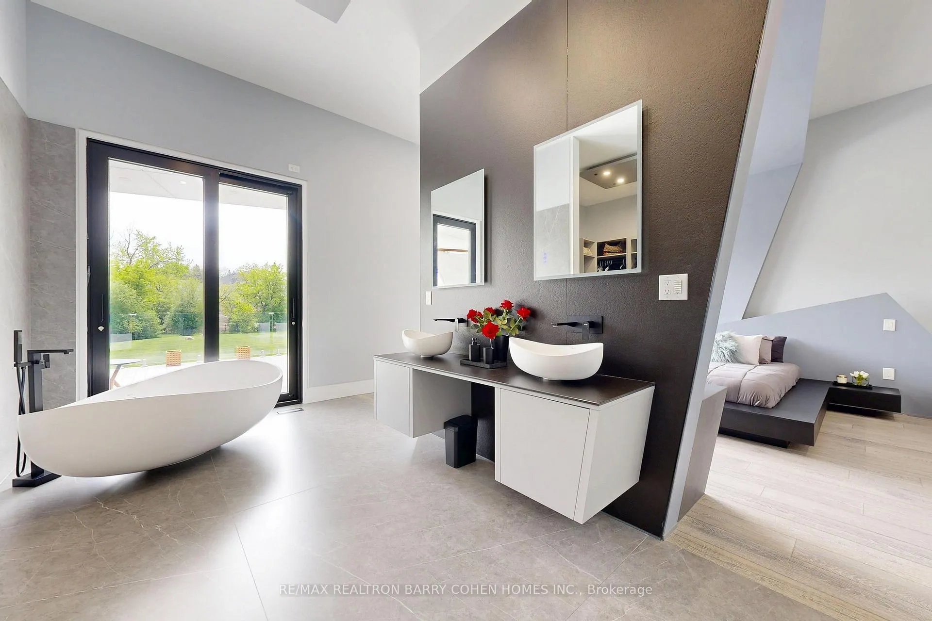 Photo 18 of 23 Hunters Glen Road, Aurora, Aurora Estates — HOMEH