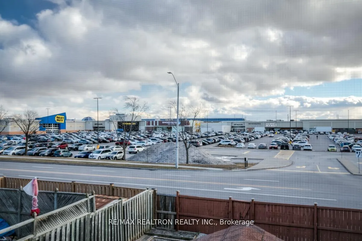 Photo 29 of 35 Miley Drive, Markham, Markville — HOMEH