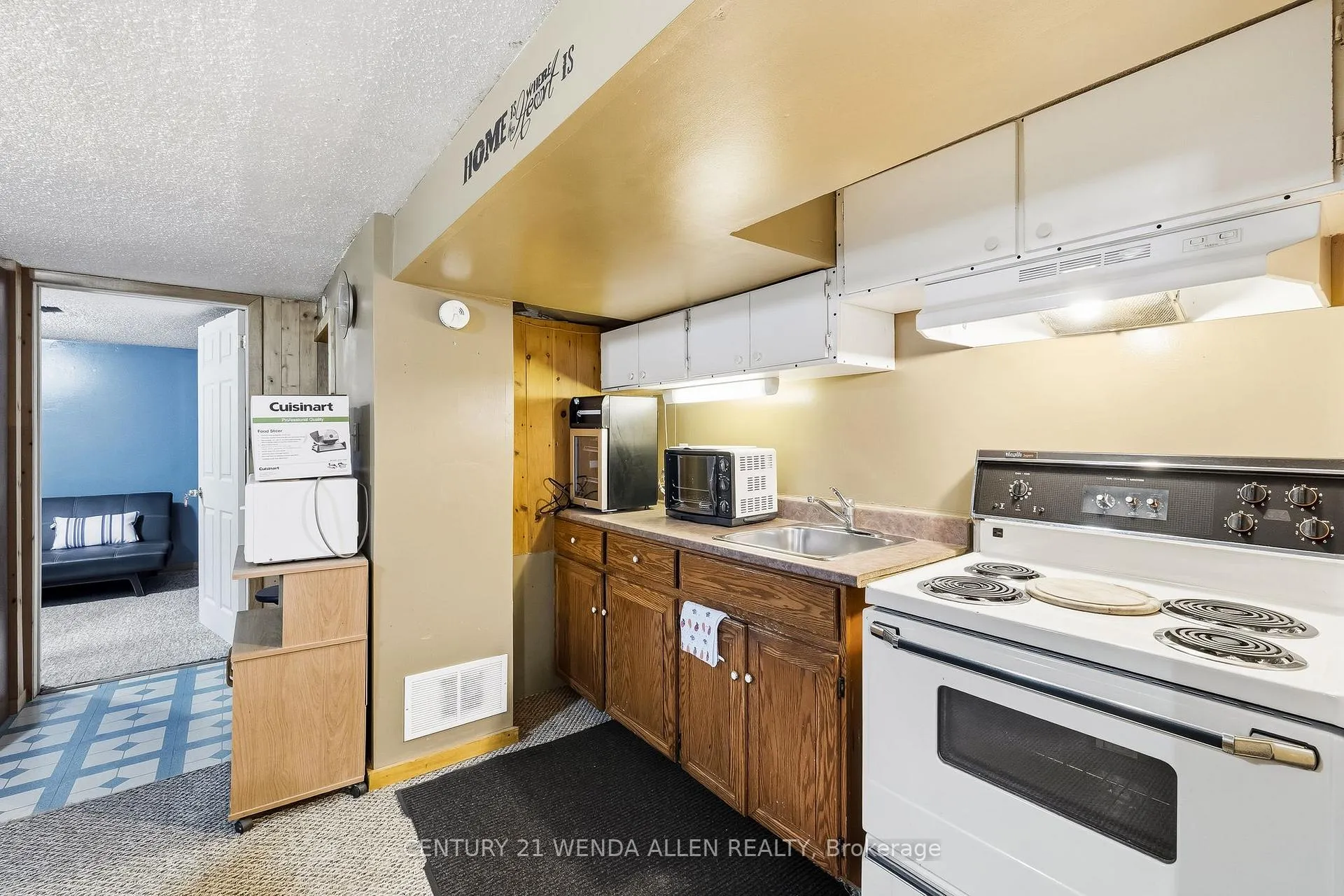 Photo 16 of 325 Highland Avenue, Oshawa, Central — HOMEH
