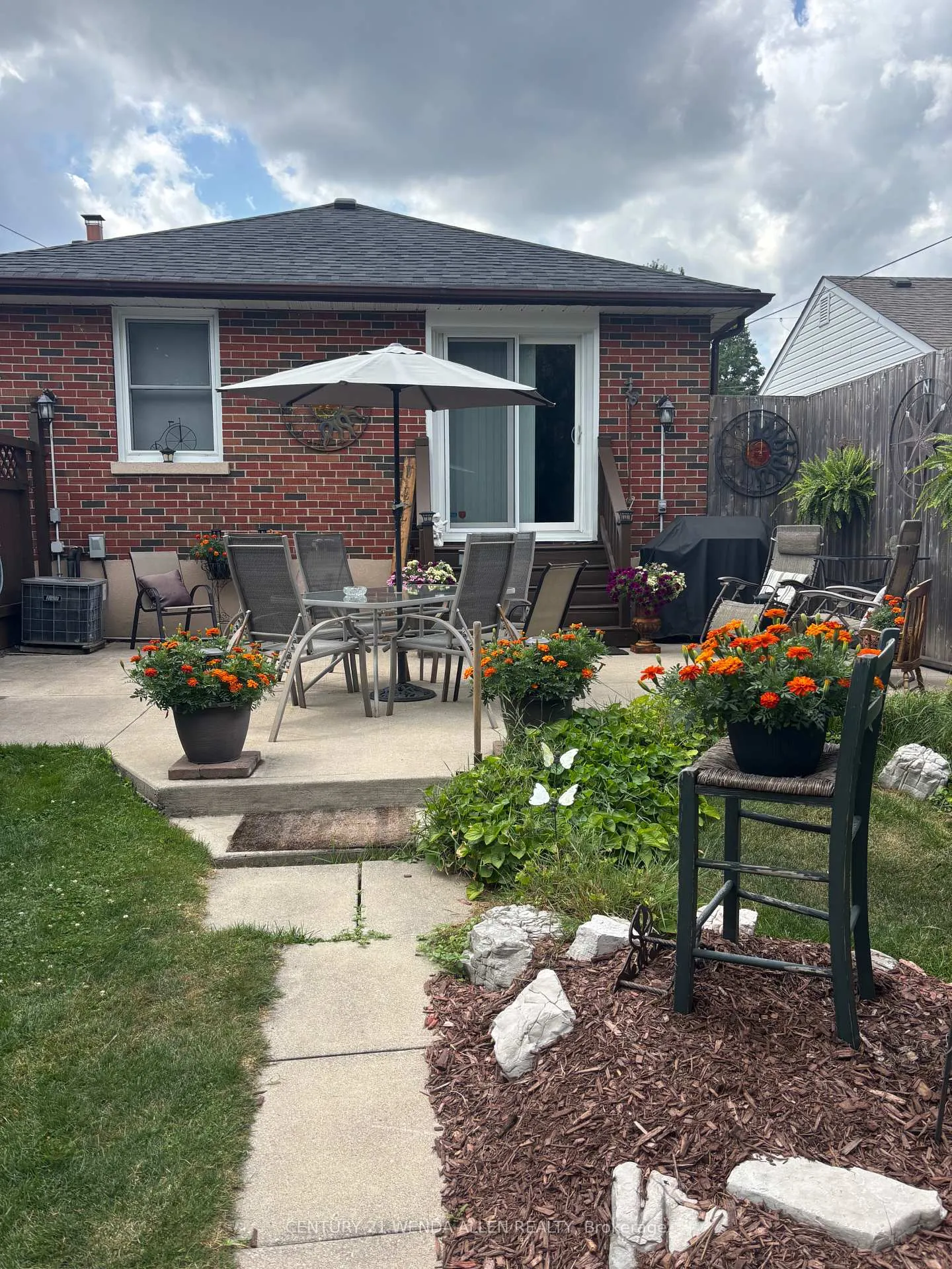 Photo 30 of 325 Highland Avenue, Oshawa, Central — HOMEH