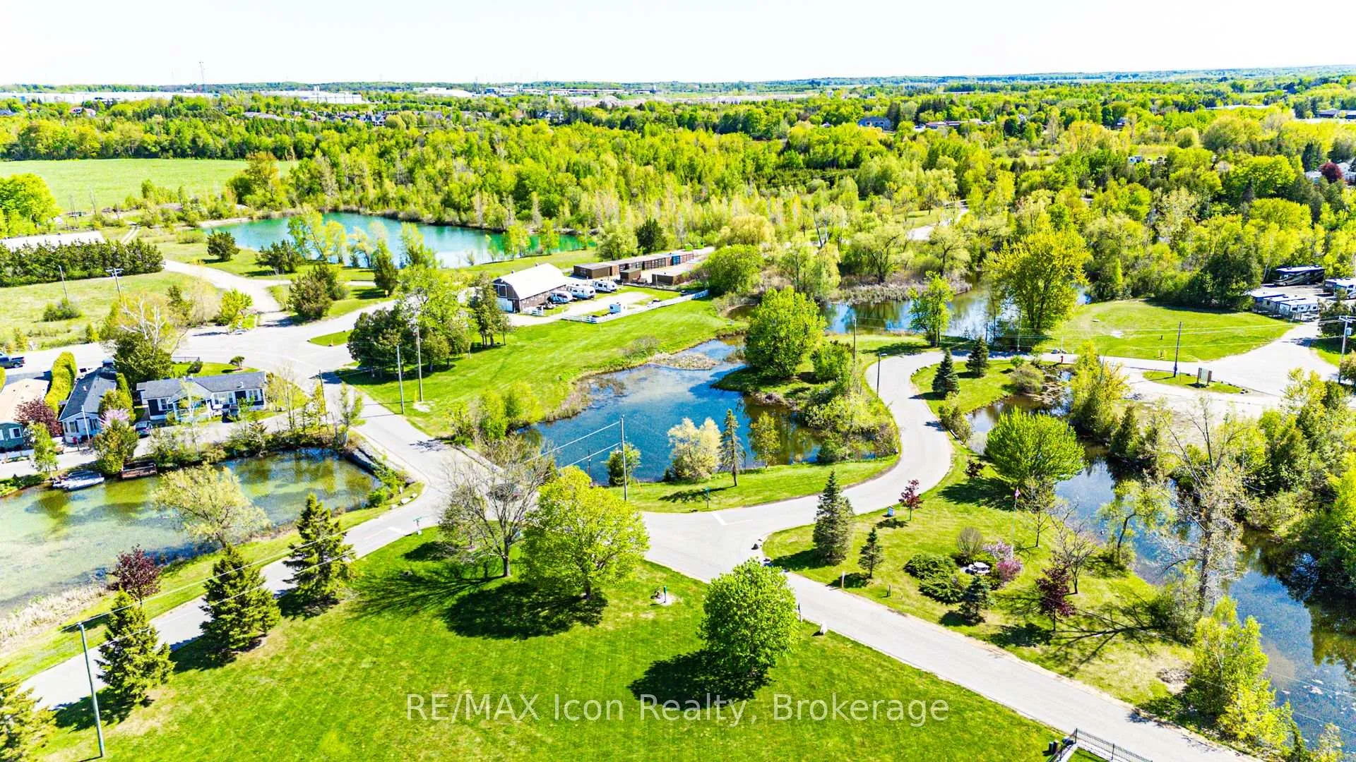 Photo 100 of 11 Hemlock Crescent, Puslinch, Rural Puslinch East — HOMEH