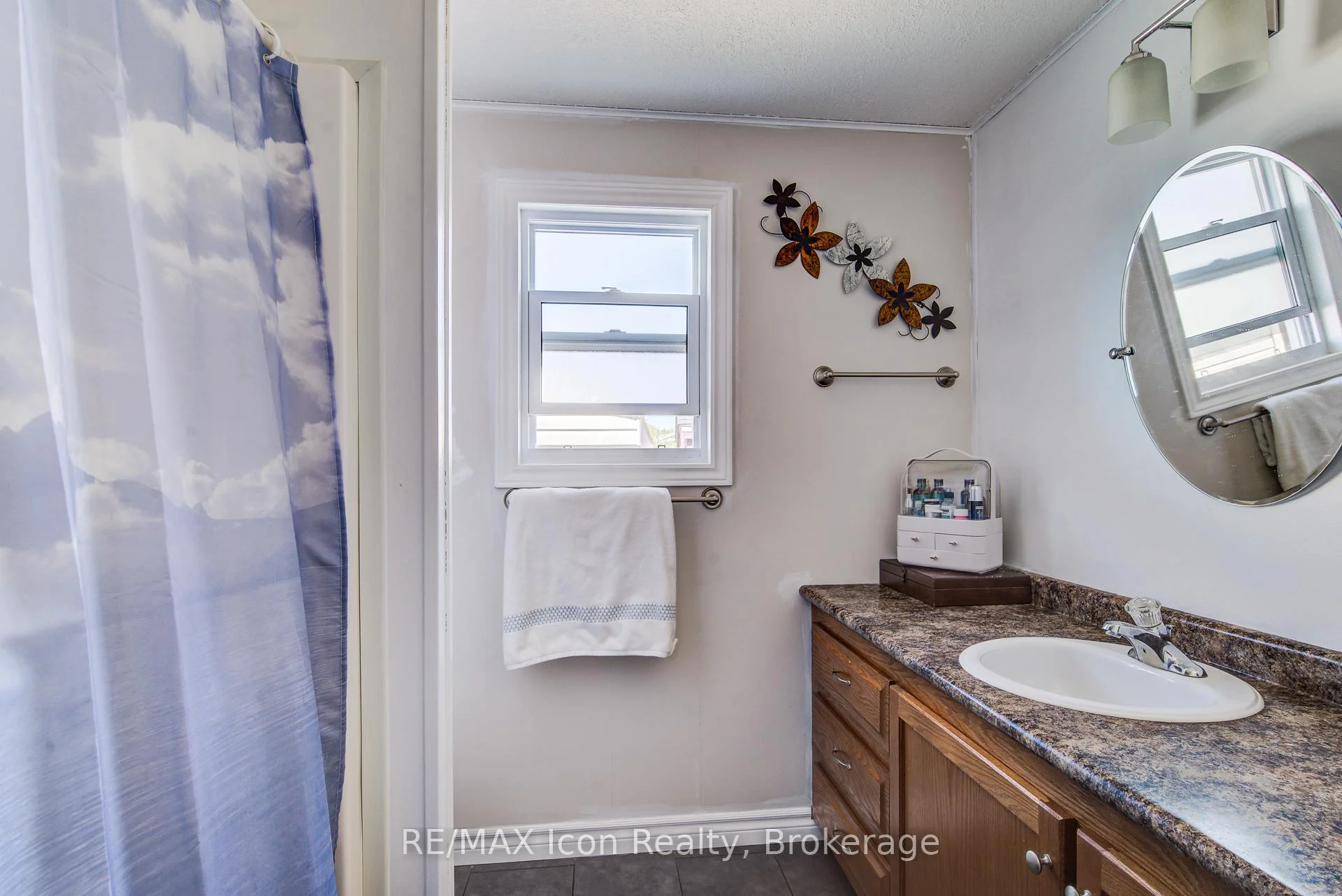 Photo 43 of 11 Hemlock Crescent, Puslinch, Rural Puslinch East — HOMEH
