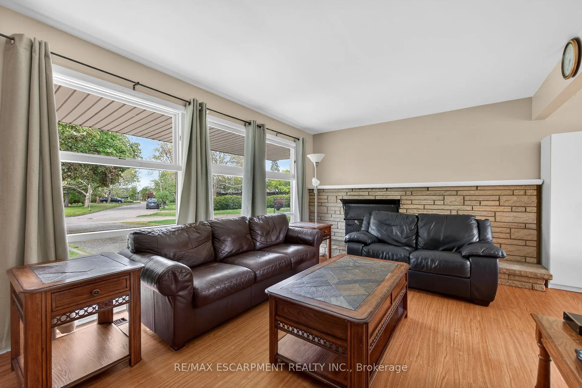 Photo 7 of 31 Larchwood Drive, St. Catharines, Glendale/Glenridge — HOMEH