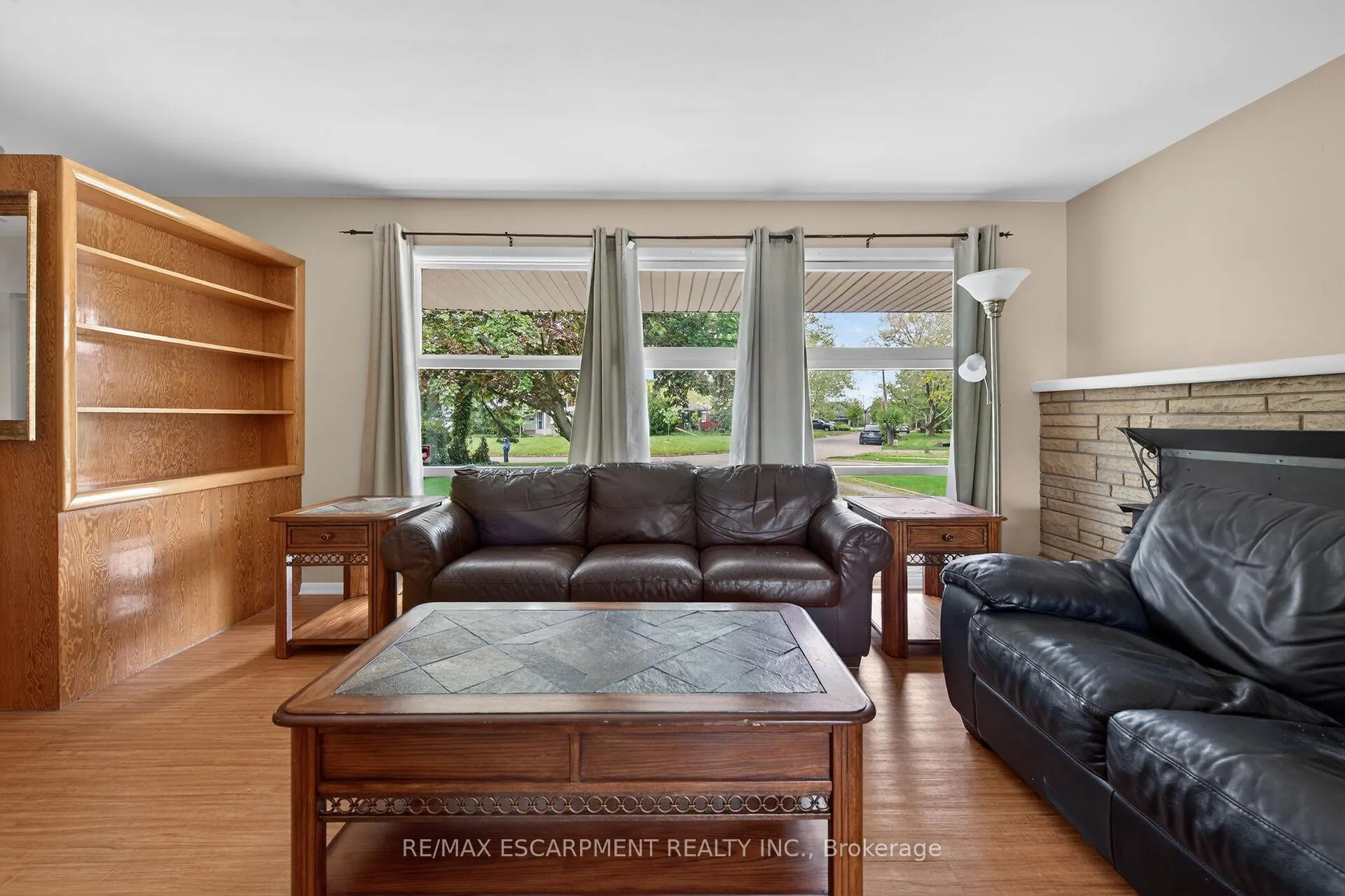 Photo 8 of 31 Larchwood Drive, St. Catharines, Glendale/Glenridge — HOMEH