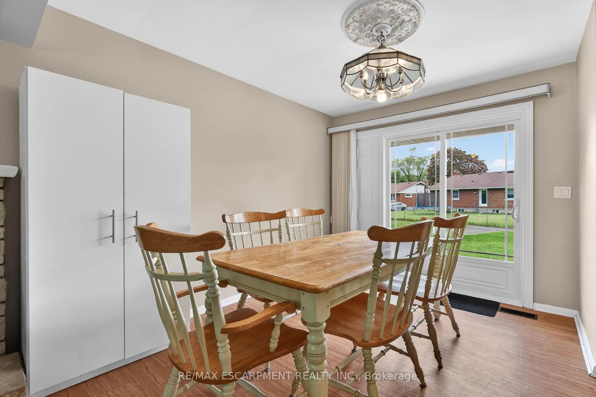 Photo 13 of 31 Larchwood Drive, St. Catharines, Glendale/Glenridge — HOMEH