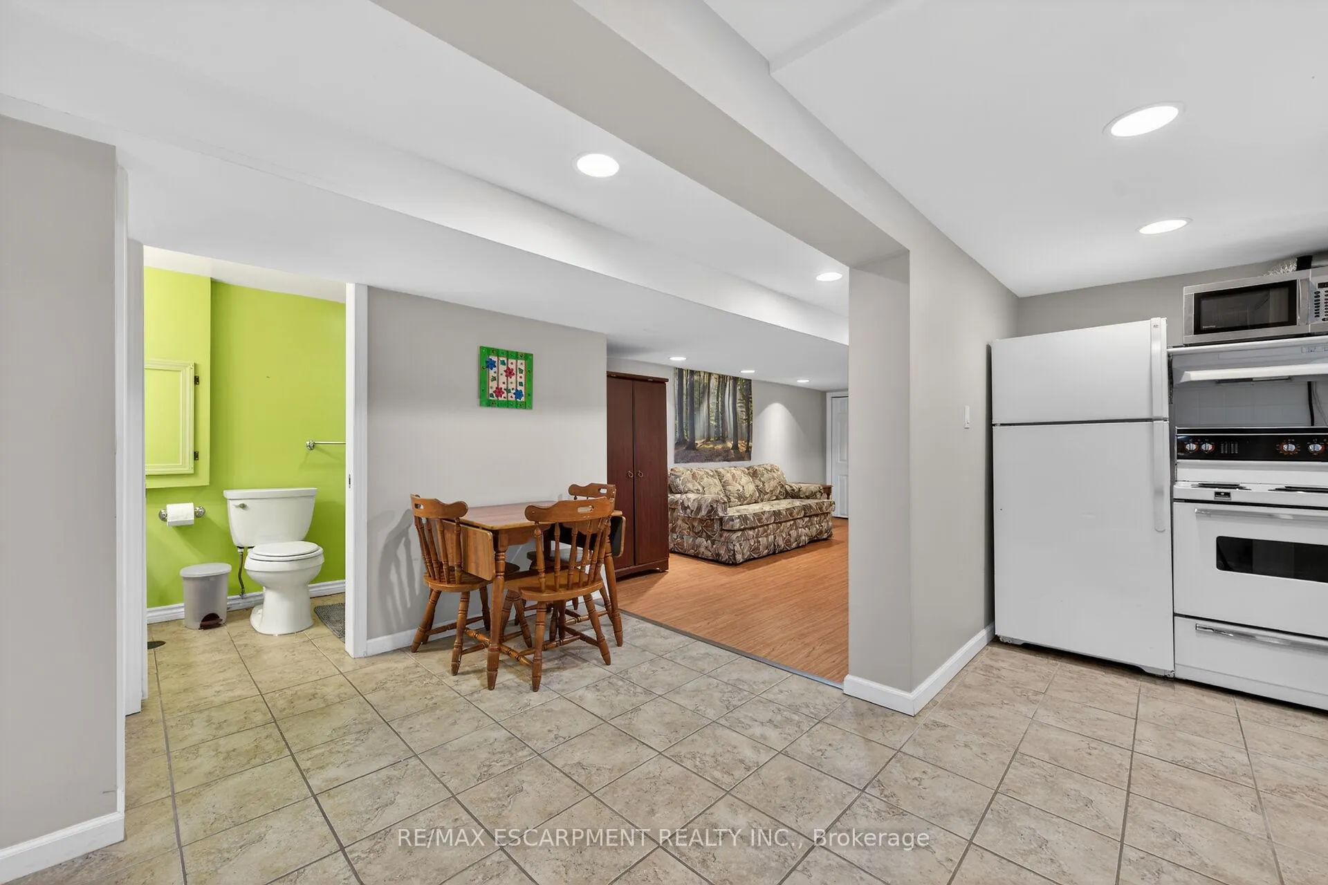 Photo 31 of 31 Larchwood Drive, St. Catharines, Glendale/Glenridge — HOMEH