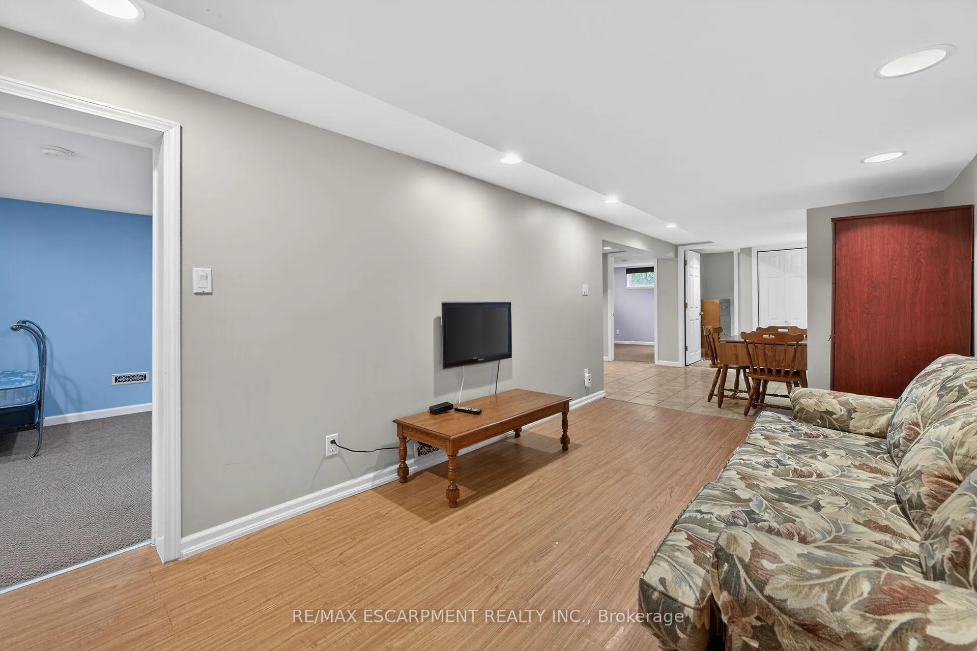 Photo 35 of 31 Larchwood Drive, St. Catharines, Glendale/Glenridge — HOMEH