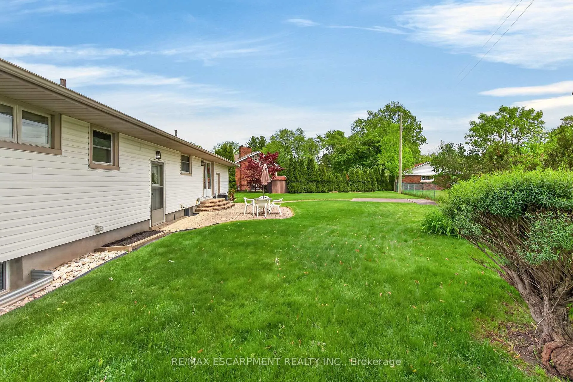 Photo 48 of 31 Larchwood Drive, St. Catharines, Glendale/Glenridge — HOMEH