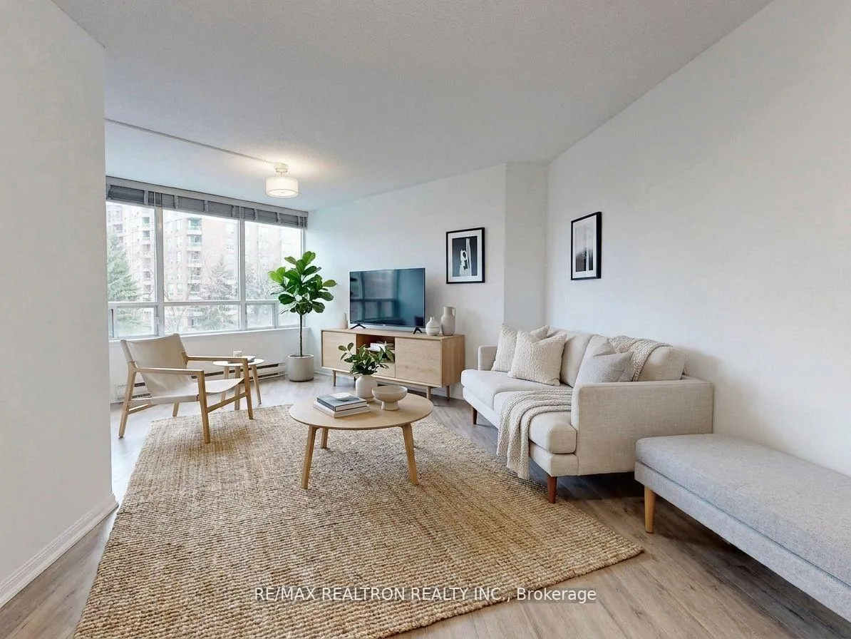 Photo 1 of Unit 406, 120 Promenade Circle, Vaughan, Brownridge — HOMEH