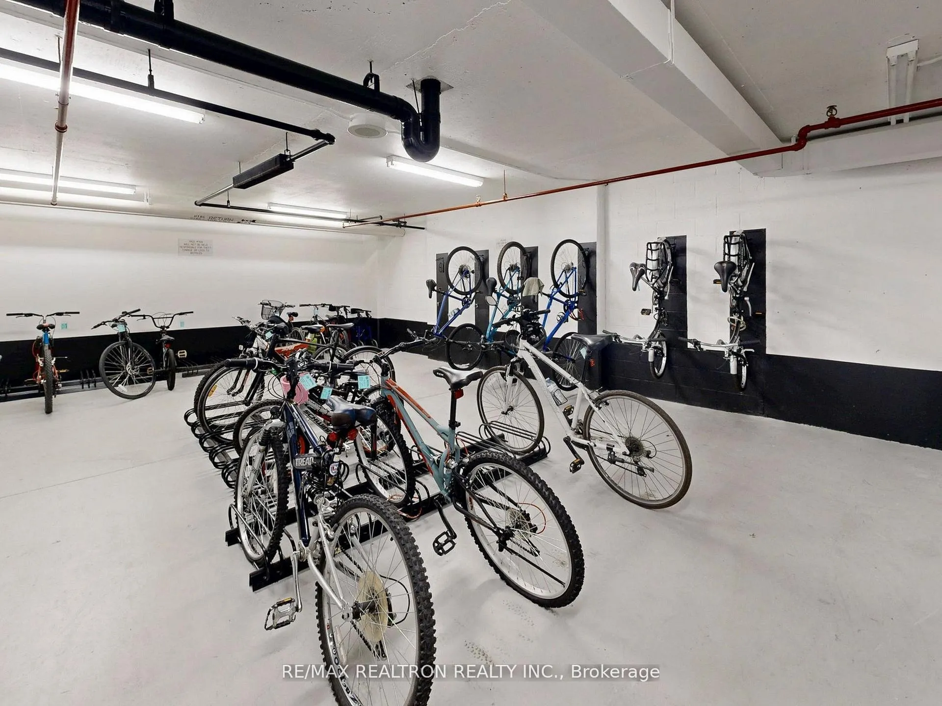 Photo 27 of Unit 406, 120 Promenade Circle, Vaughan, Brownridge — HOMEH