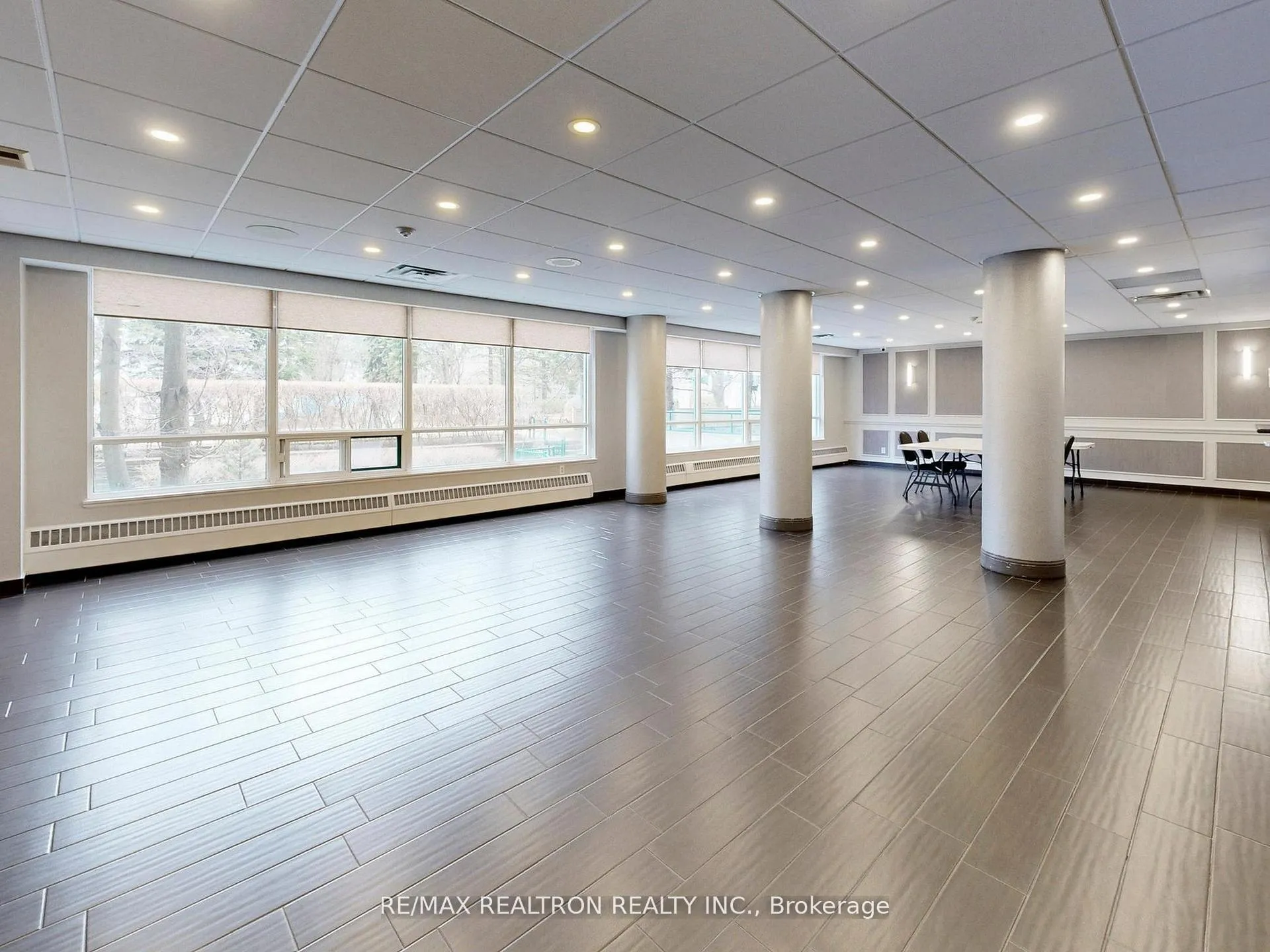 Photo 32 of Unit 406, 120 Promenade Circle, Vaughan, Brownridge — HOMEH