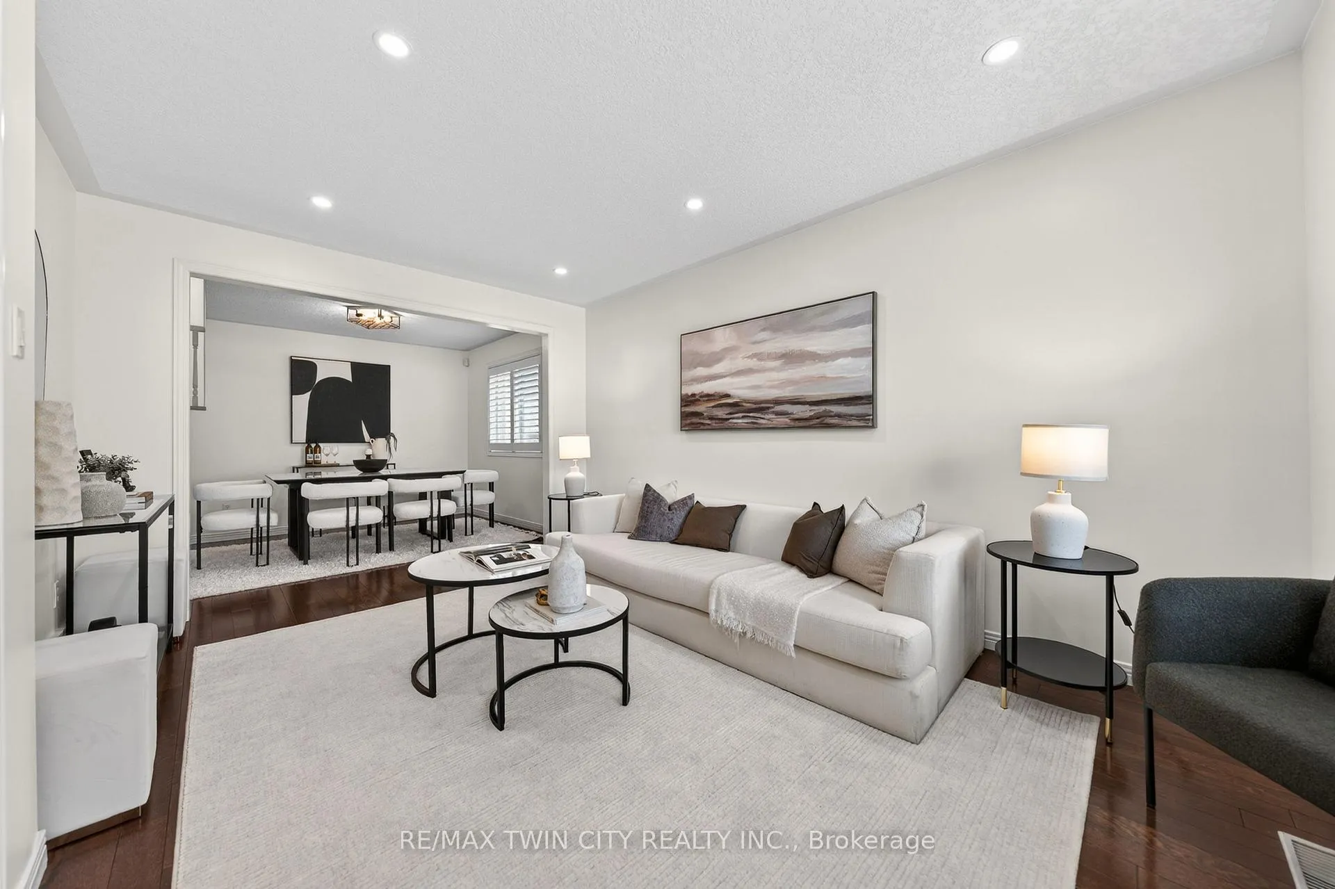 Photo 8 of 514 Brentcliffe Drive, Waterloo — HOMEH