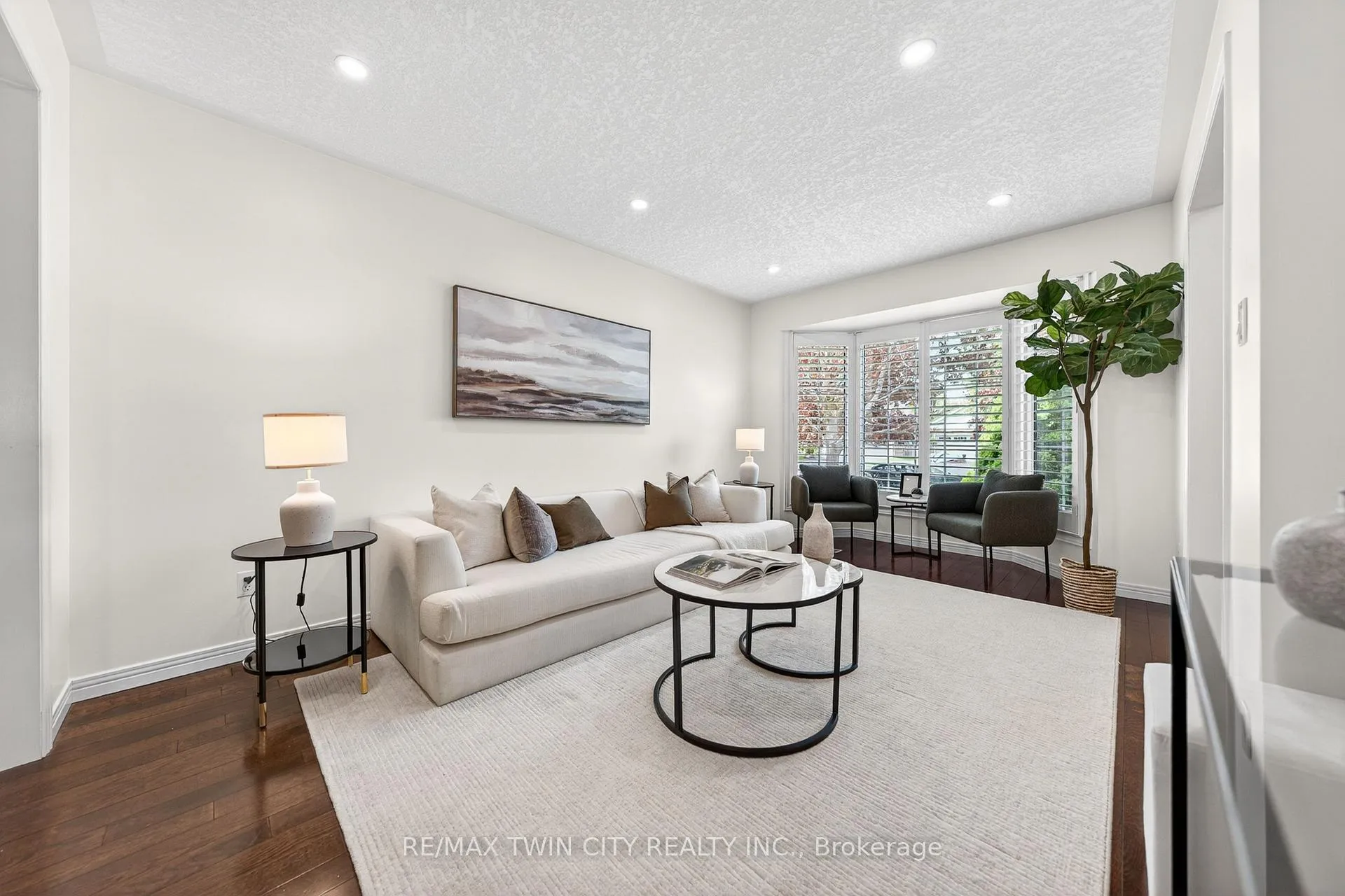 Photo 9 of 514 Brentcliffe Drive, Waterloo — HOMEH