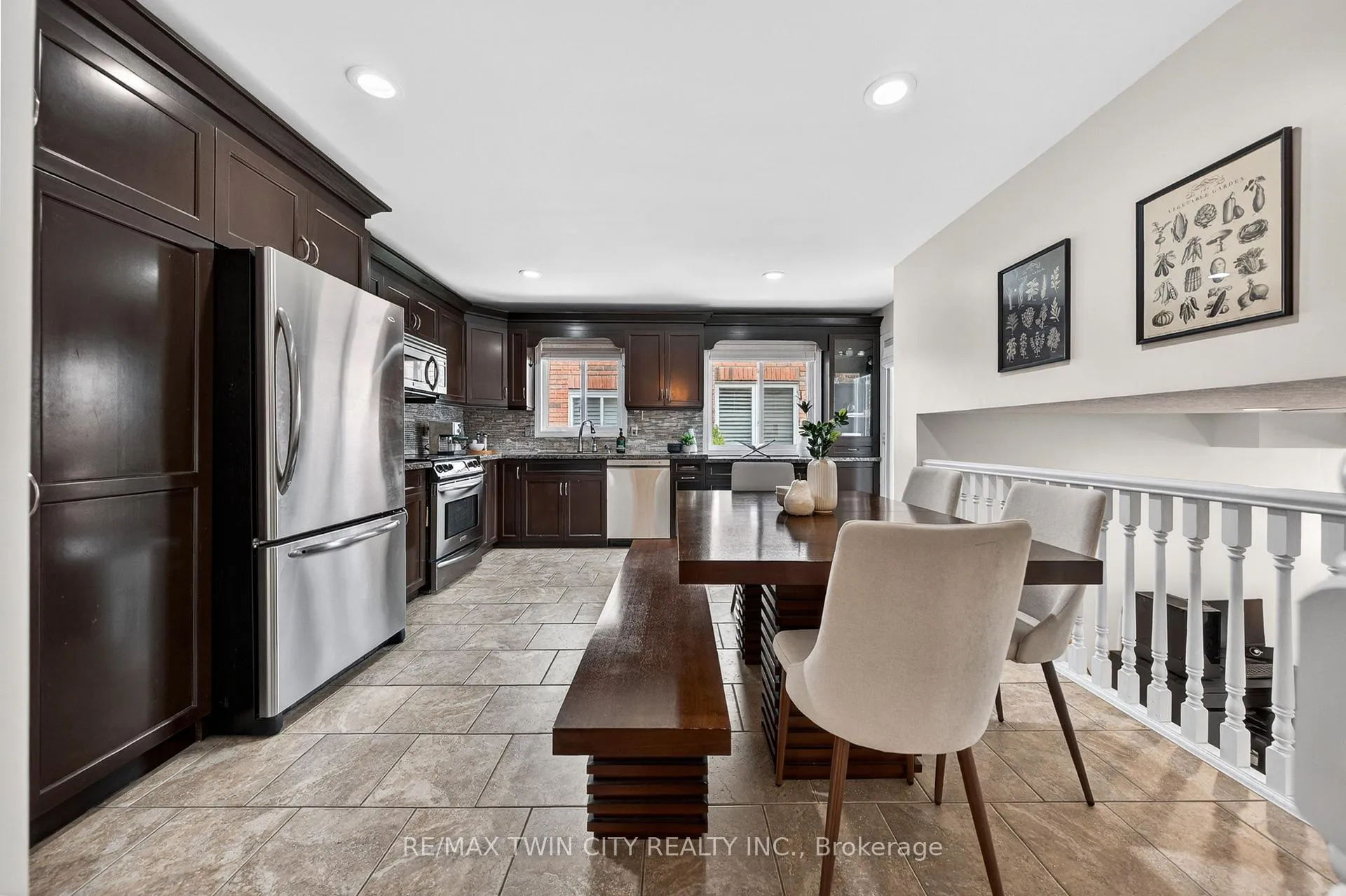Photo 13 of 514 Brentcliffe Drive, Waterloo — HOMEH