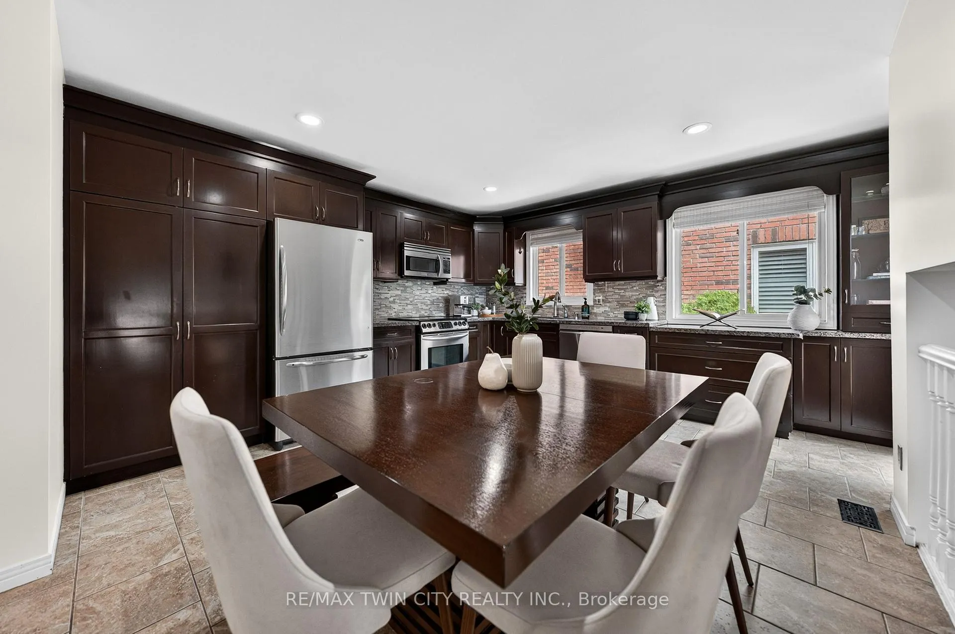 Photo 15 of 514 Brentcliffe Drive, Waterloo — HOMEH